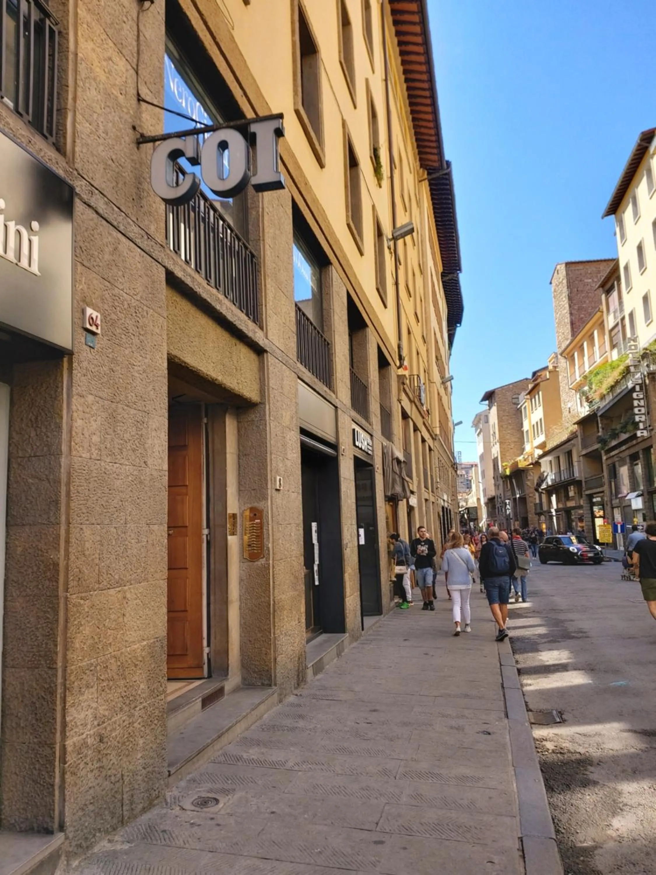 Street view in SIGNORIA '64