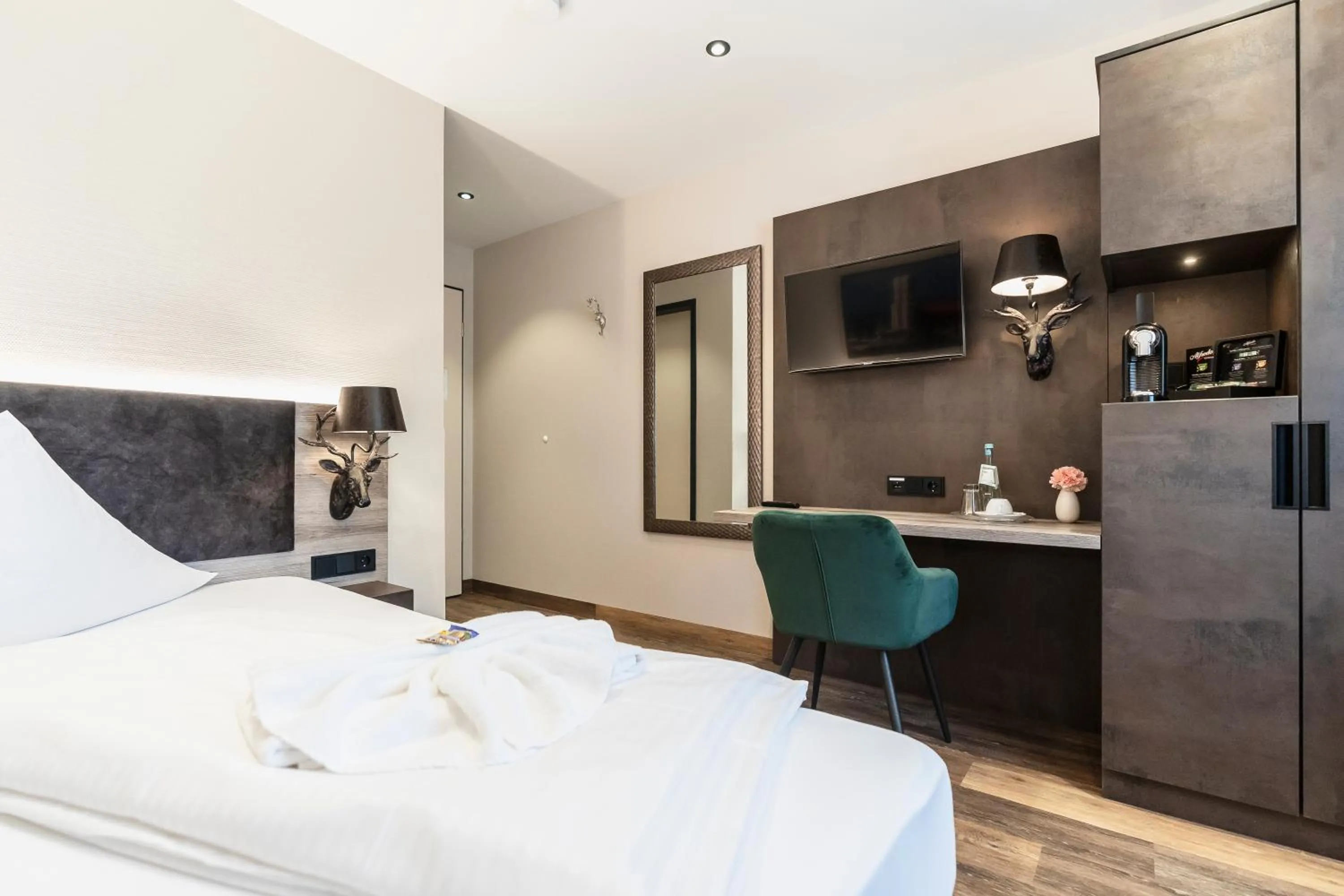 Photo of the whole room, Bed in Hotel Demas München-Unterhaching