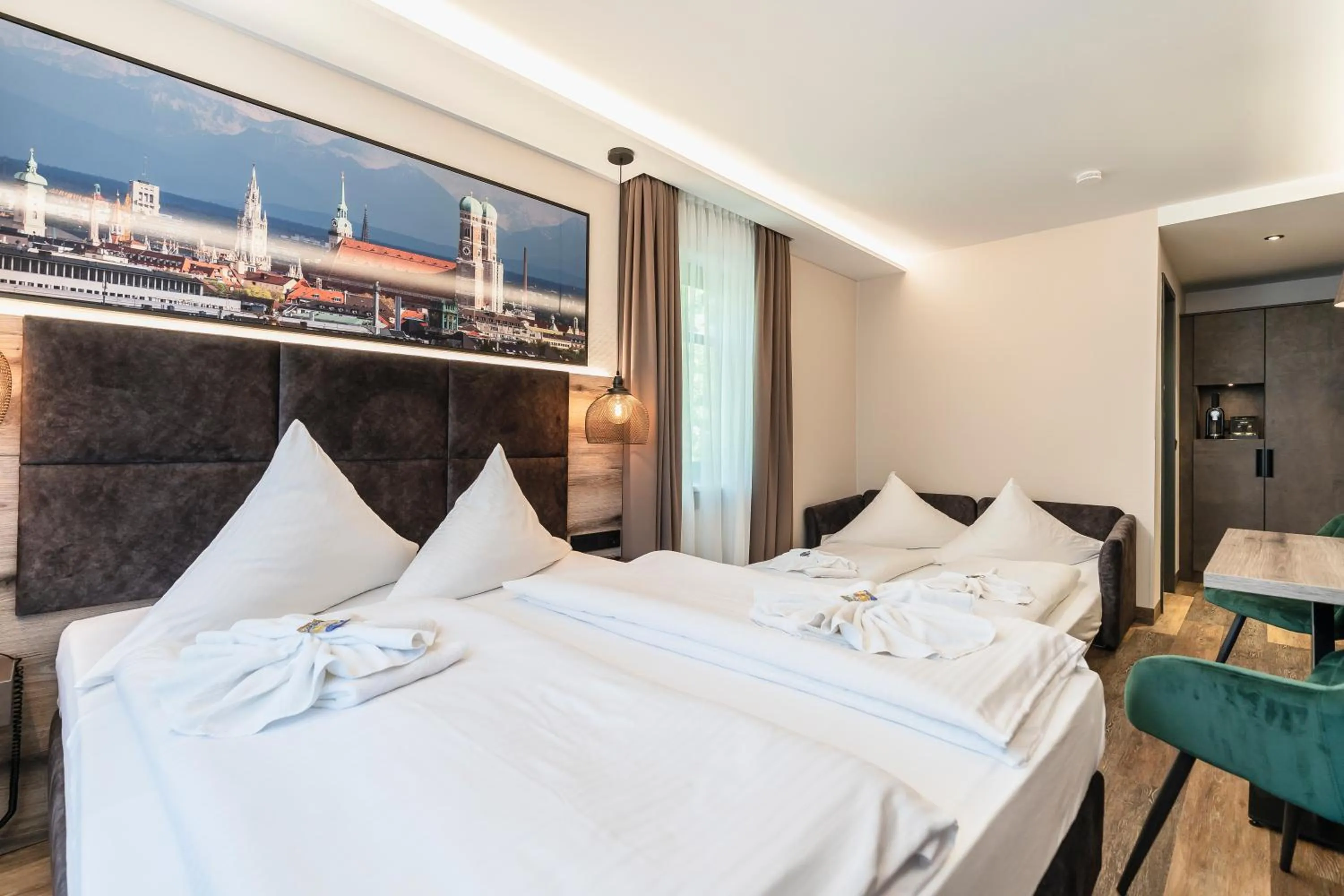 Photo of the whole room, Bed in Hotel Demas München-Unterhaching