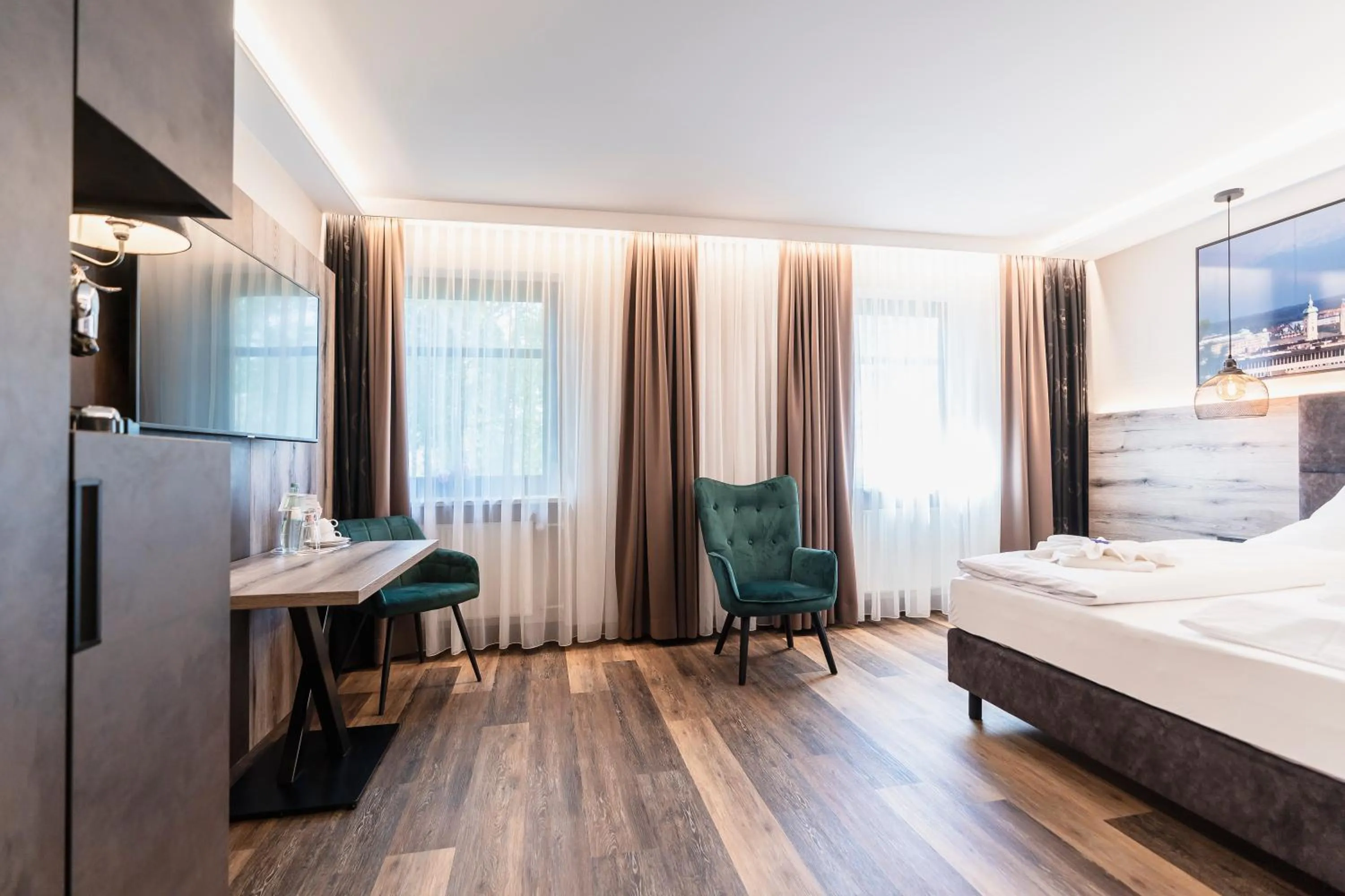 Photo of the whole room, Bed in Hotel Demas München-Unterhaching