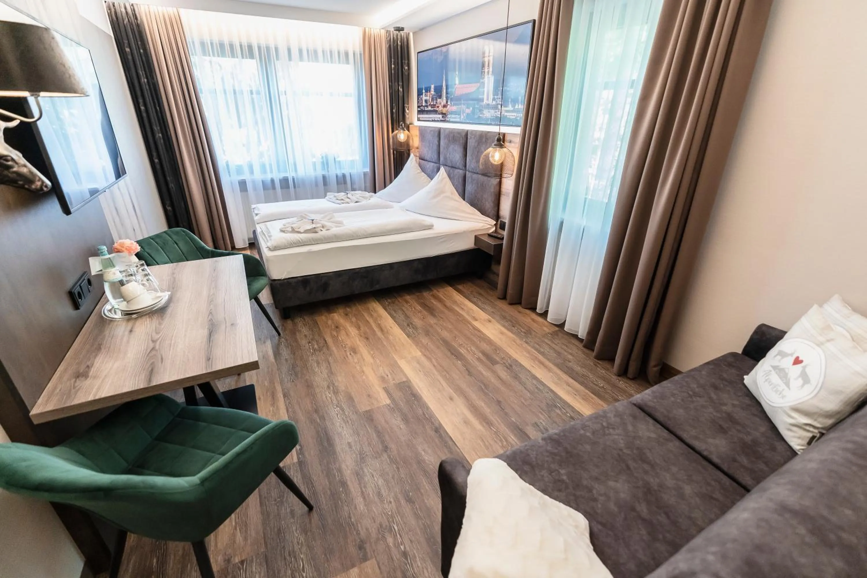 Photo of the whole room, Bed in Hotel Demas München-Unterhaching