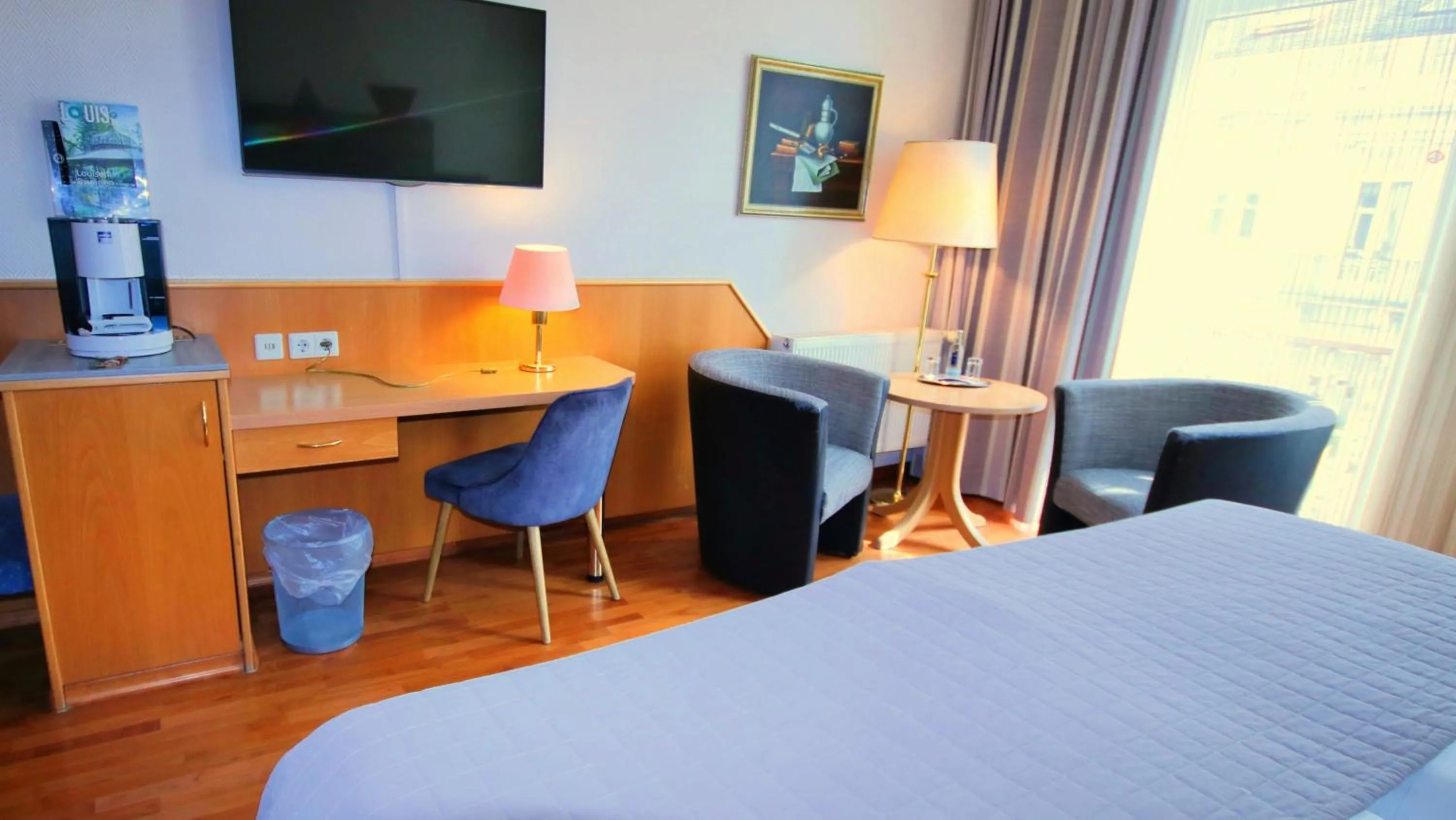 Photo of the whole room, Bed in Komfort Hotel Am Kurpark