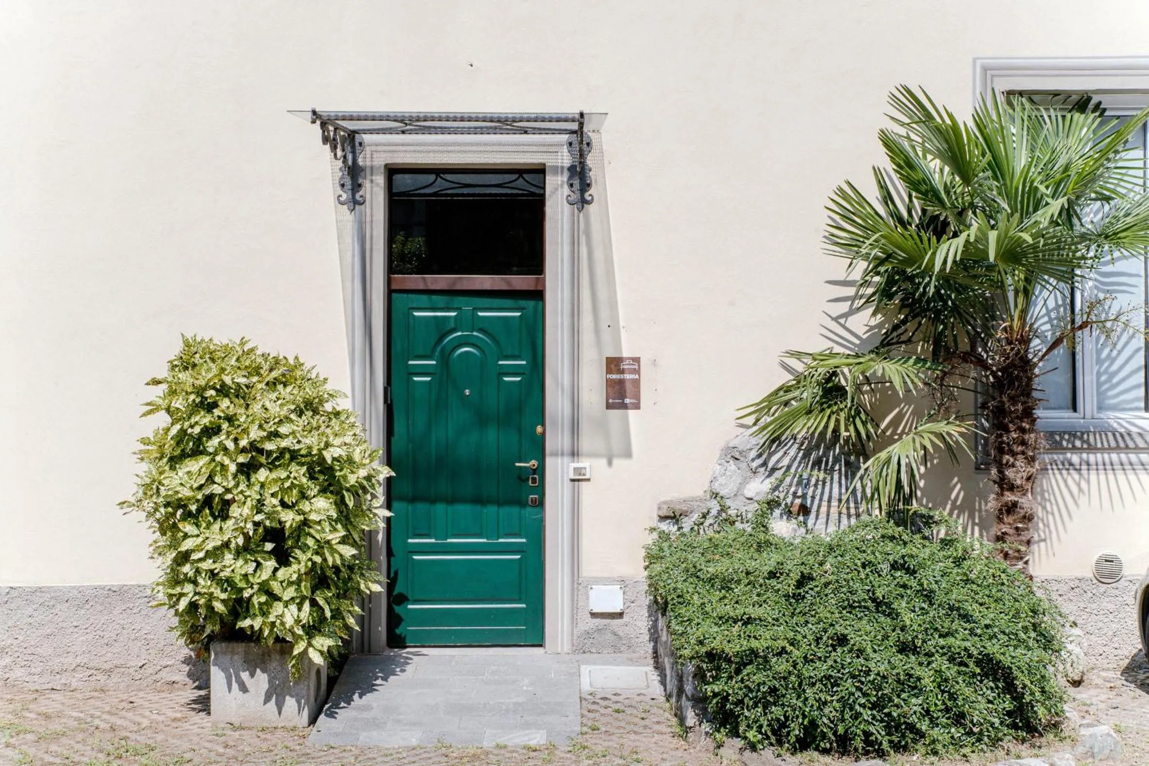 Facade/entrance in Downtown Rooms