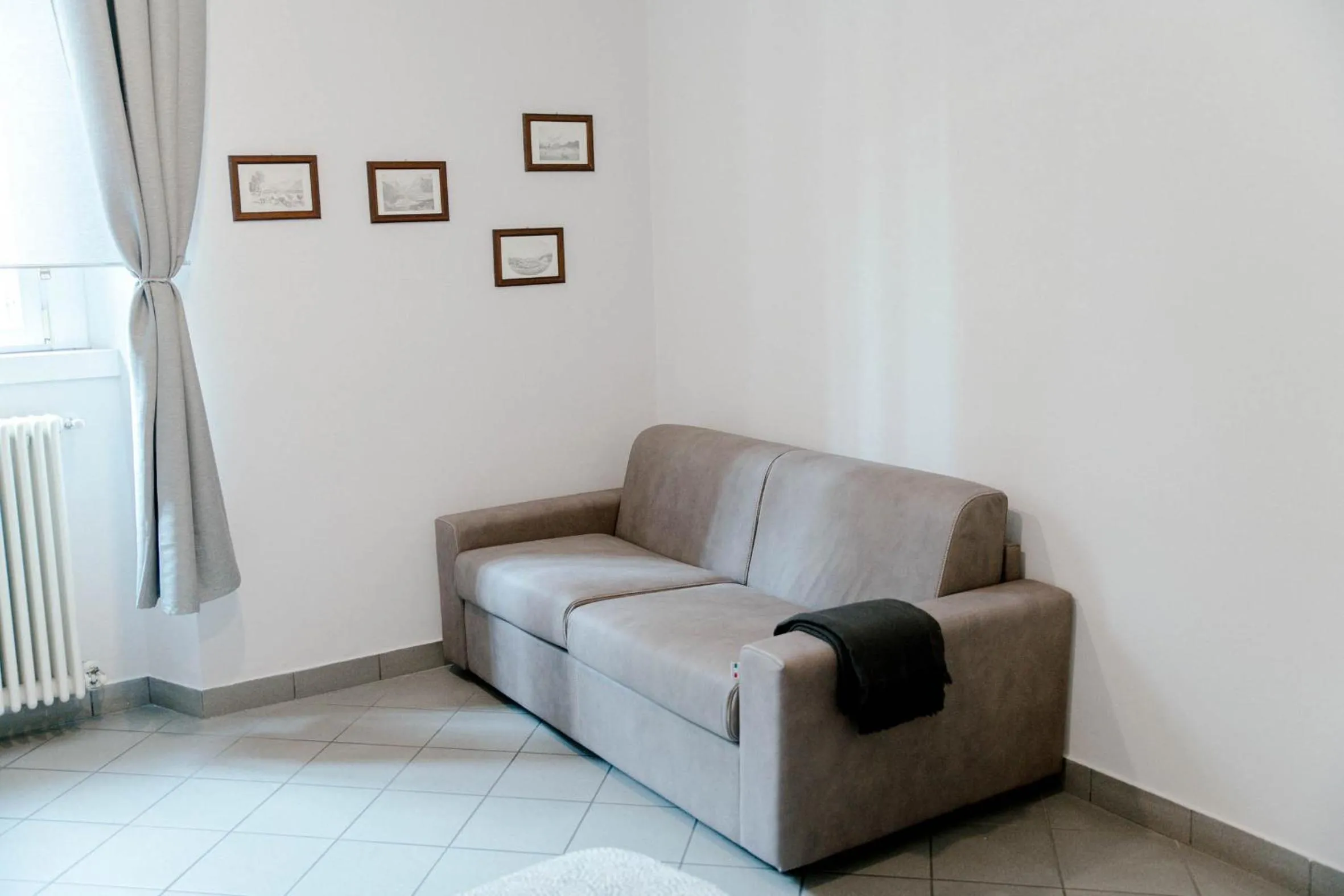 Living room in Downtown Rooms