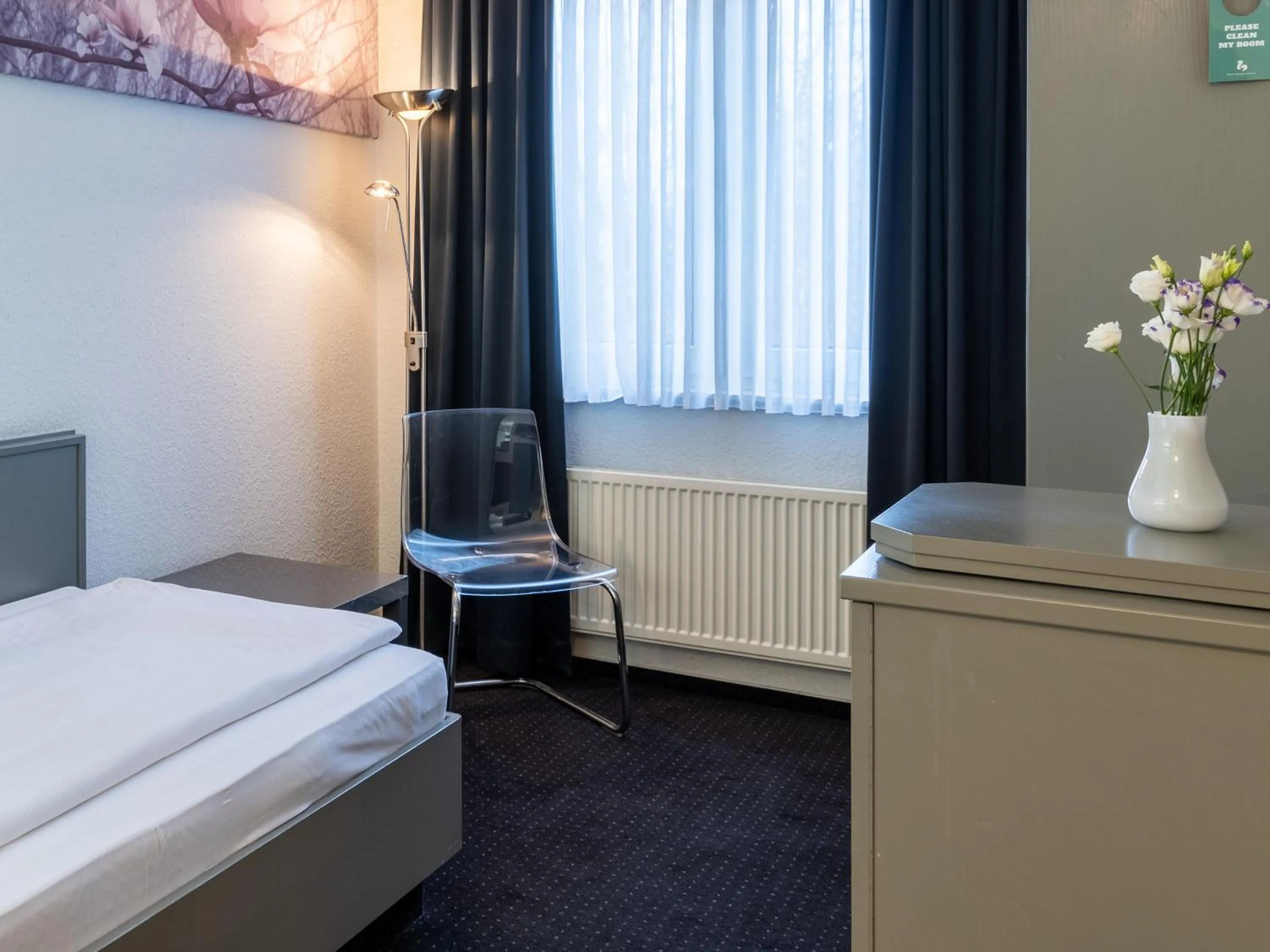 Bed in Good Morning Berlin City West