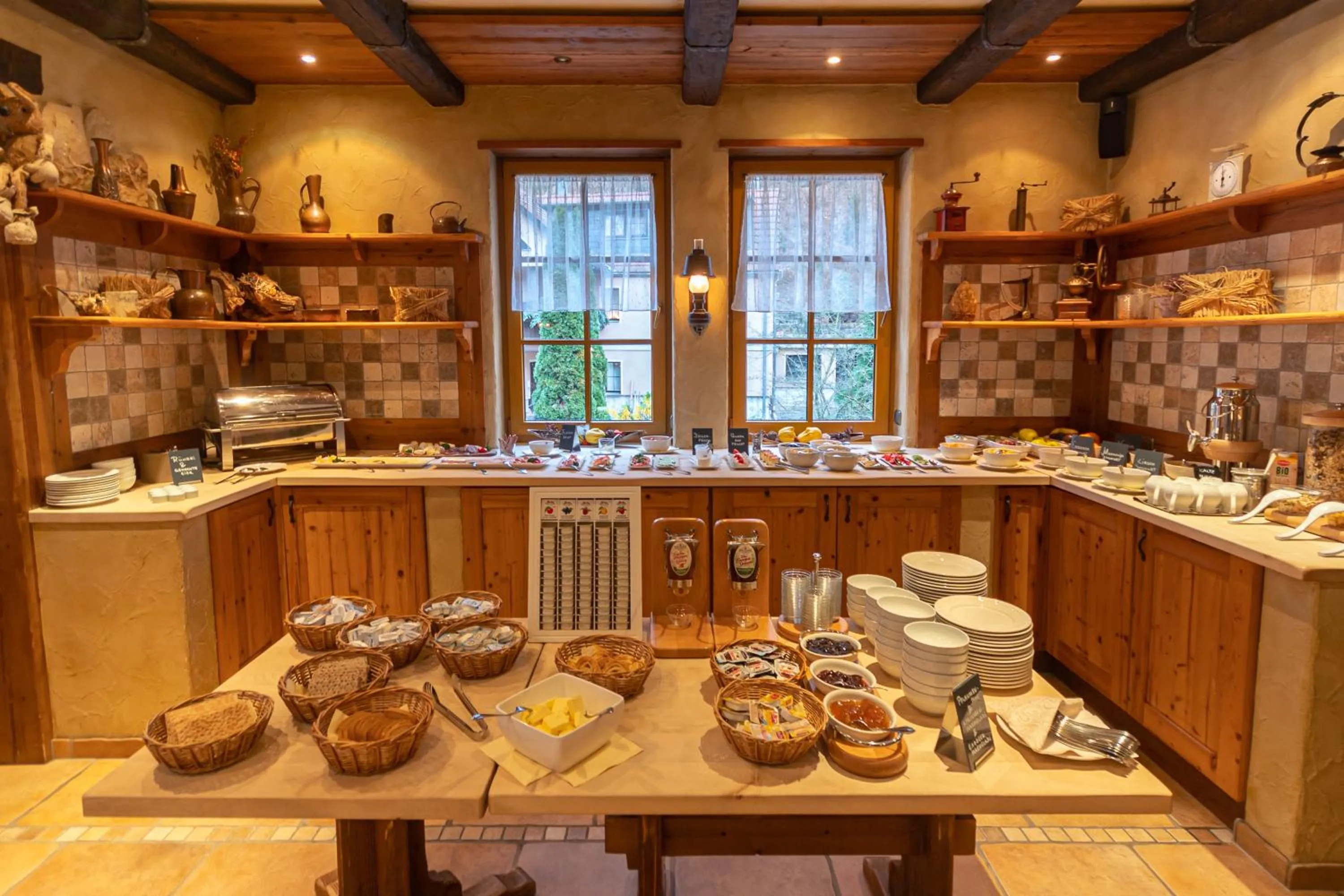 Buffet breakfast in Hotel Amselgrundschlößchen