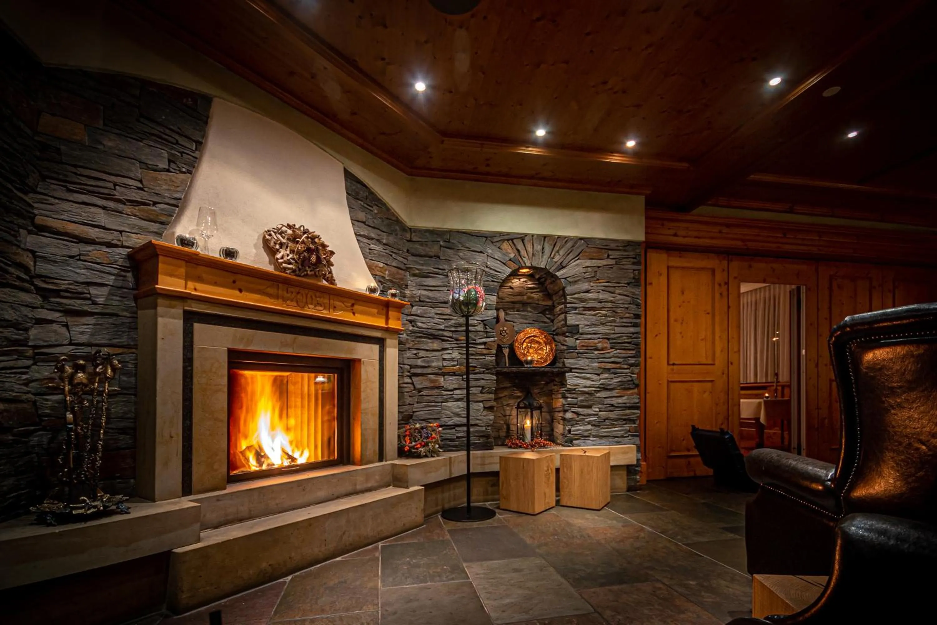 fireplace in Hotel Amselgrundschlößchen