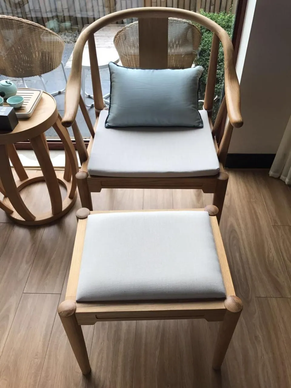 Seating area in Huangshan Demaotang Hotel