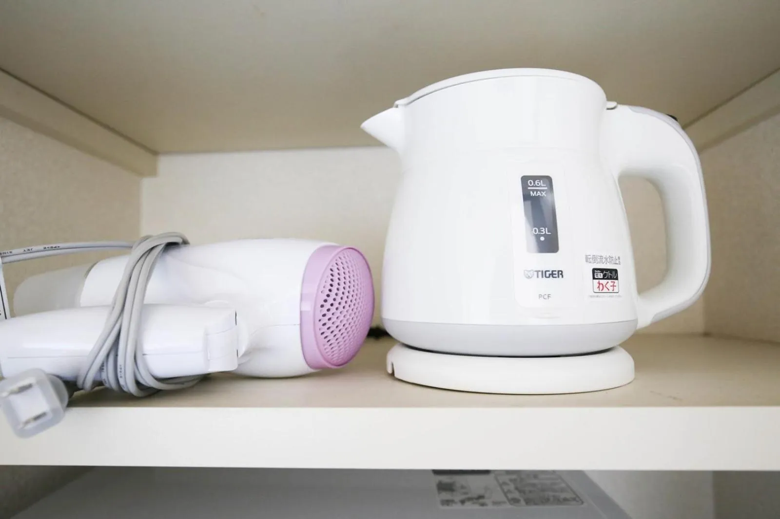 Coffee/tea facilities in SUMIYOSHI APARTMENT Hotel 住吉アパートメントホテル