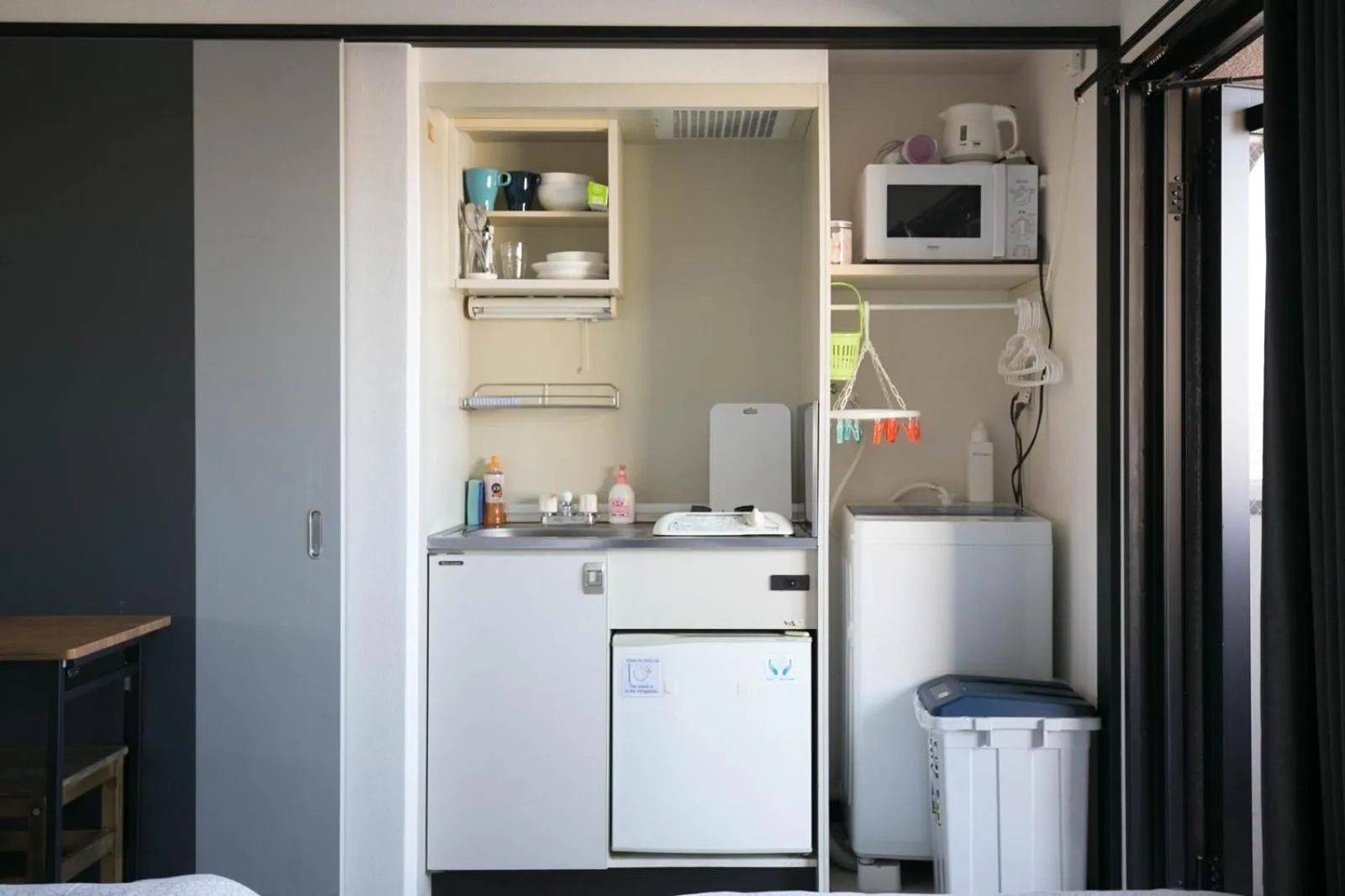 Kitchen or kitchenette in SUMIYOSHI APARTMENT Hotel 住吉アパートメントホテル