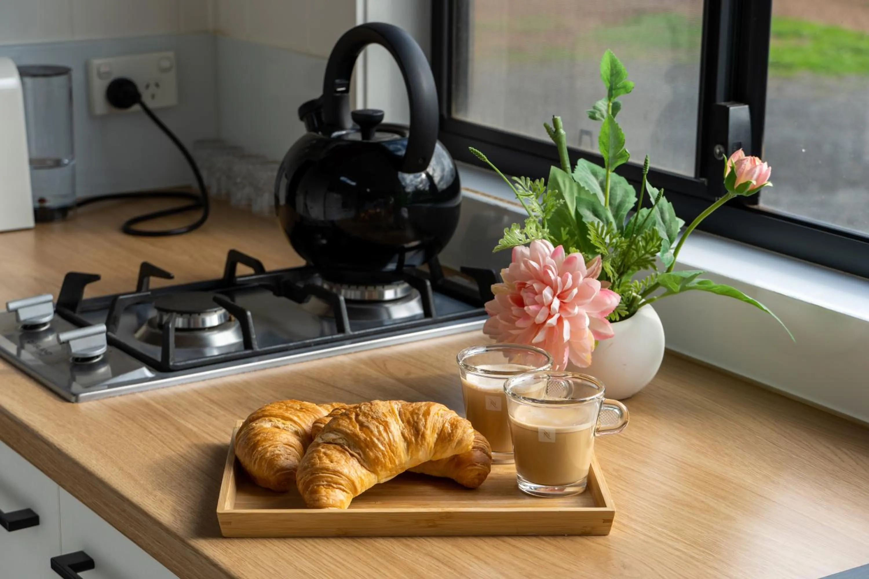 The Pink Lake Tiny House - 'Sakura'