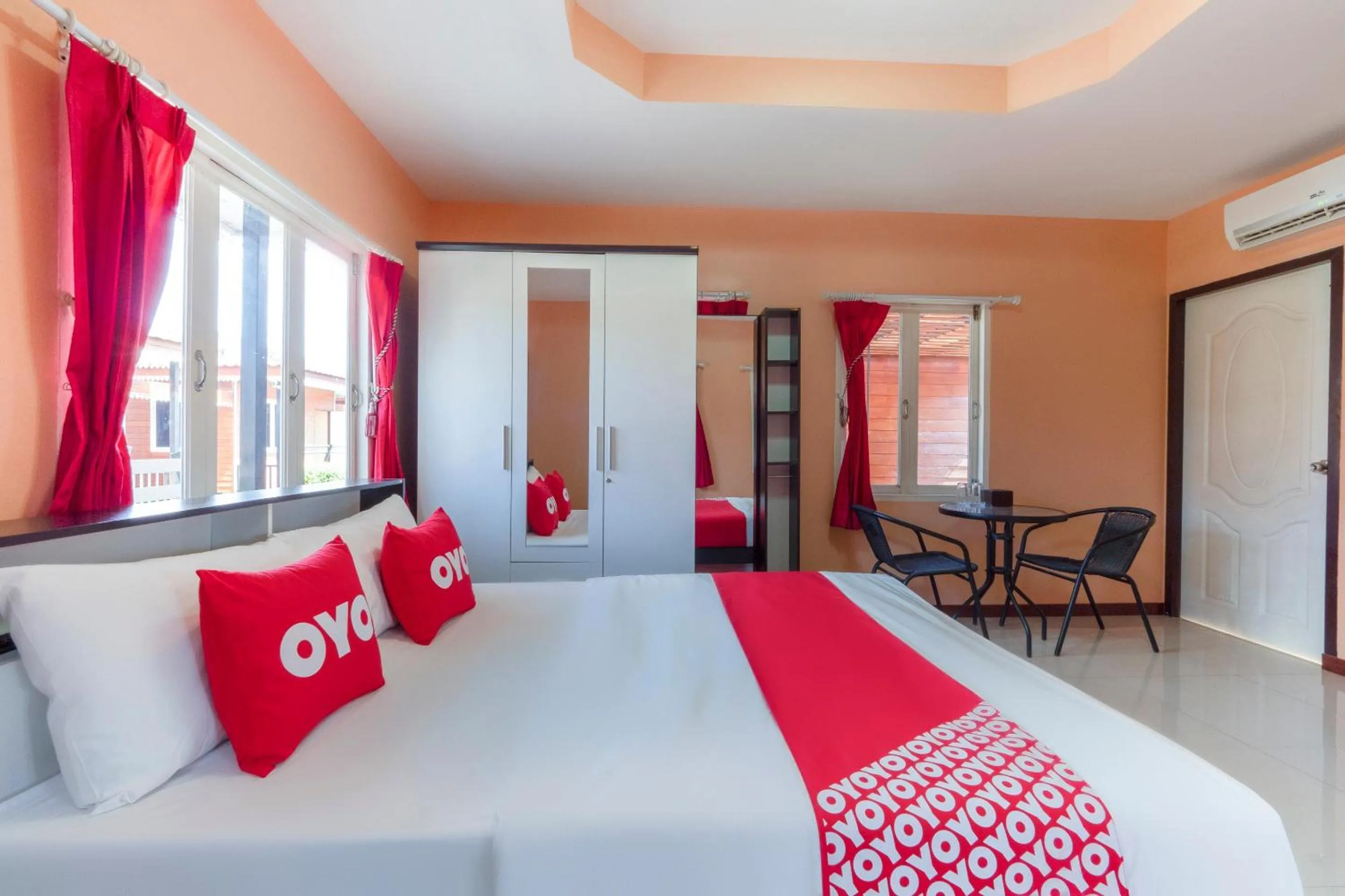 Bedroom, Bed in OYO 1166 Train Way Resort