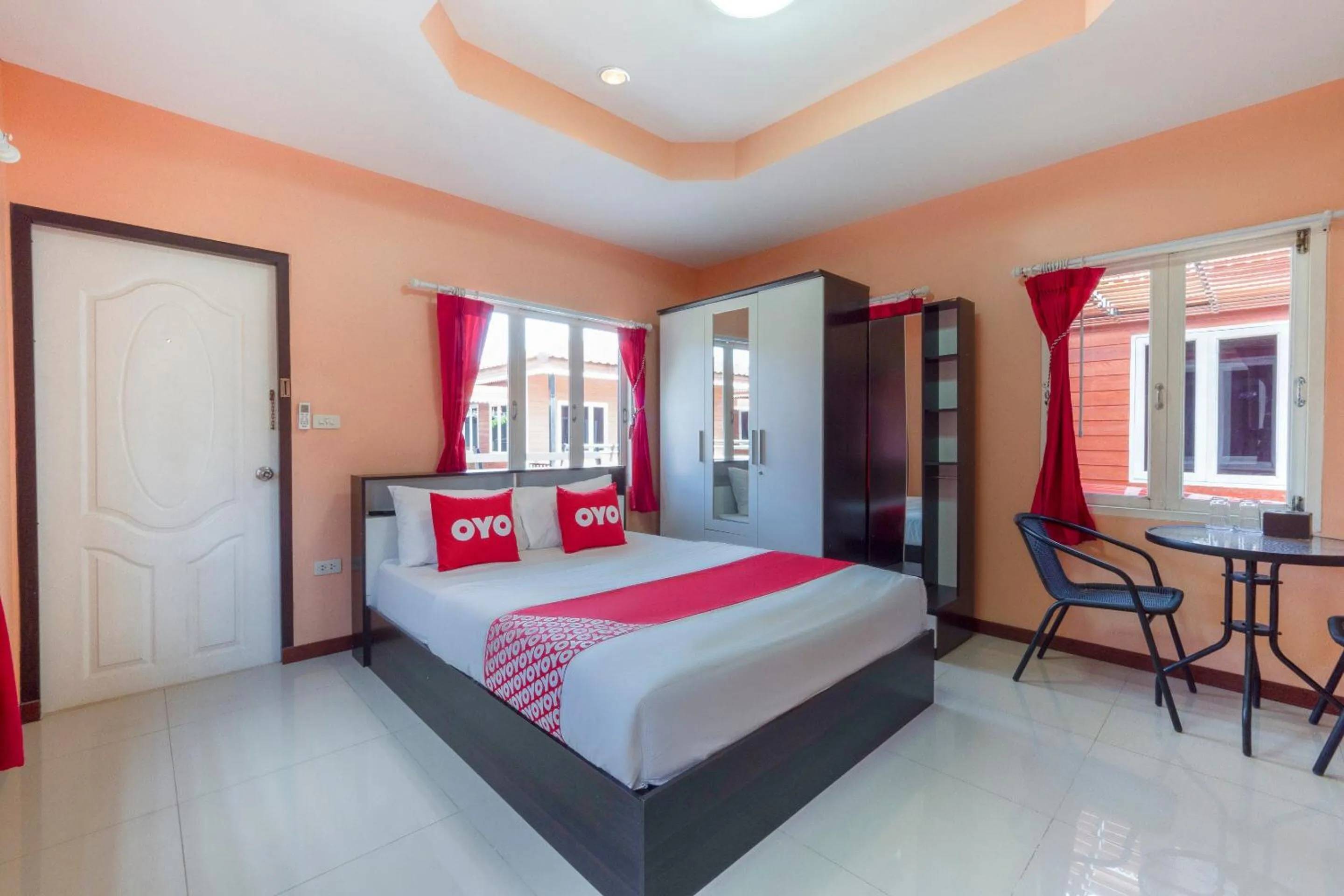 Bedroom, Bed in OYO 1166 Train Way Resort