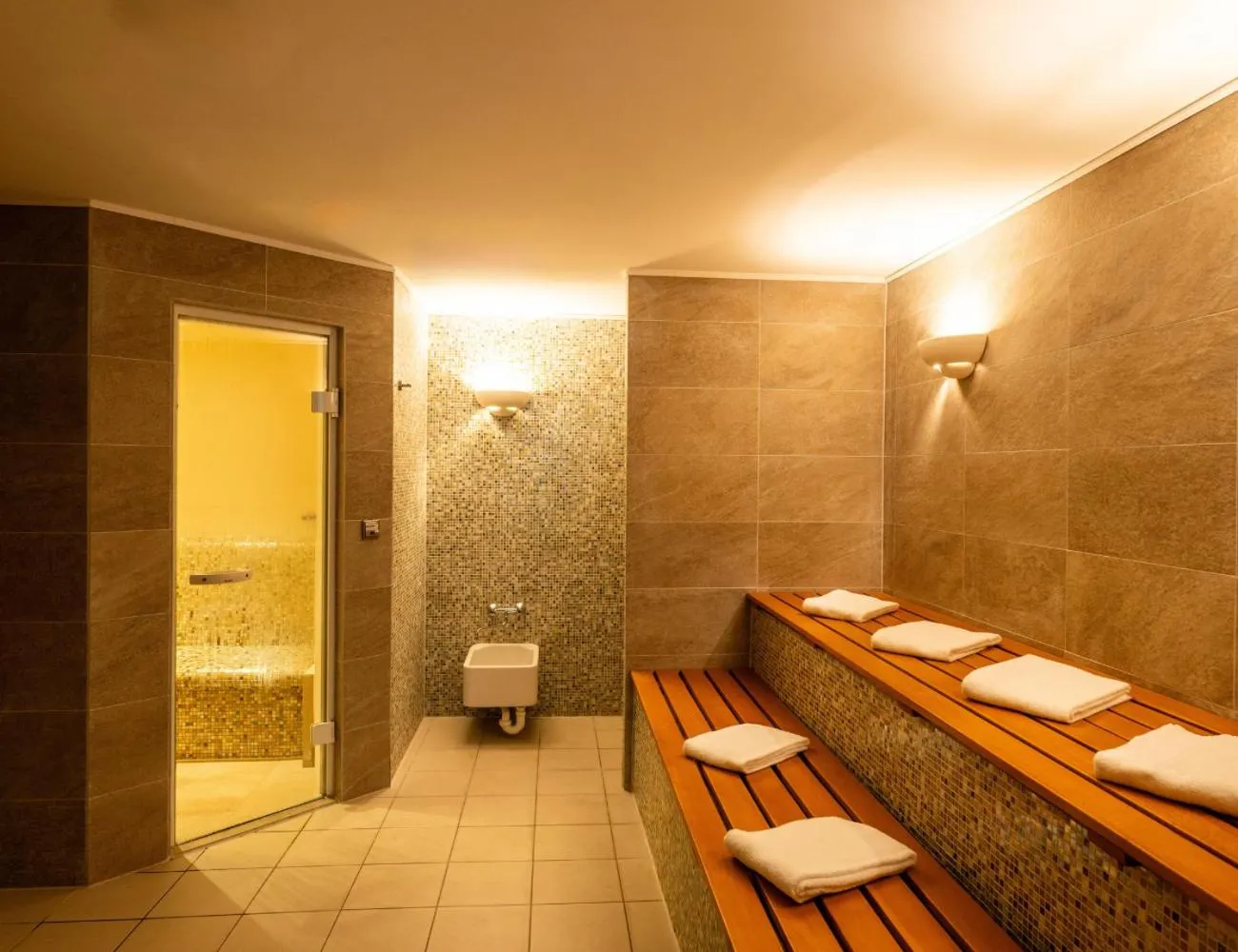 Sauna in Louisa's Place