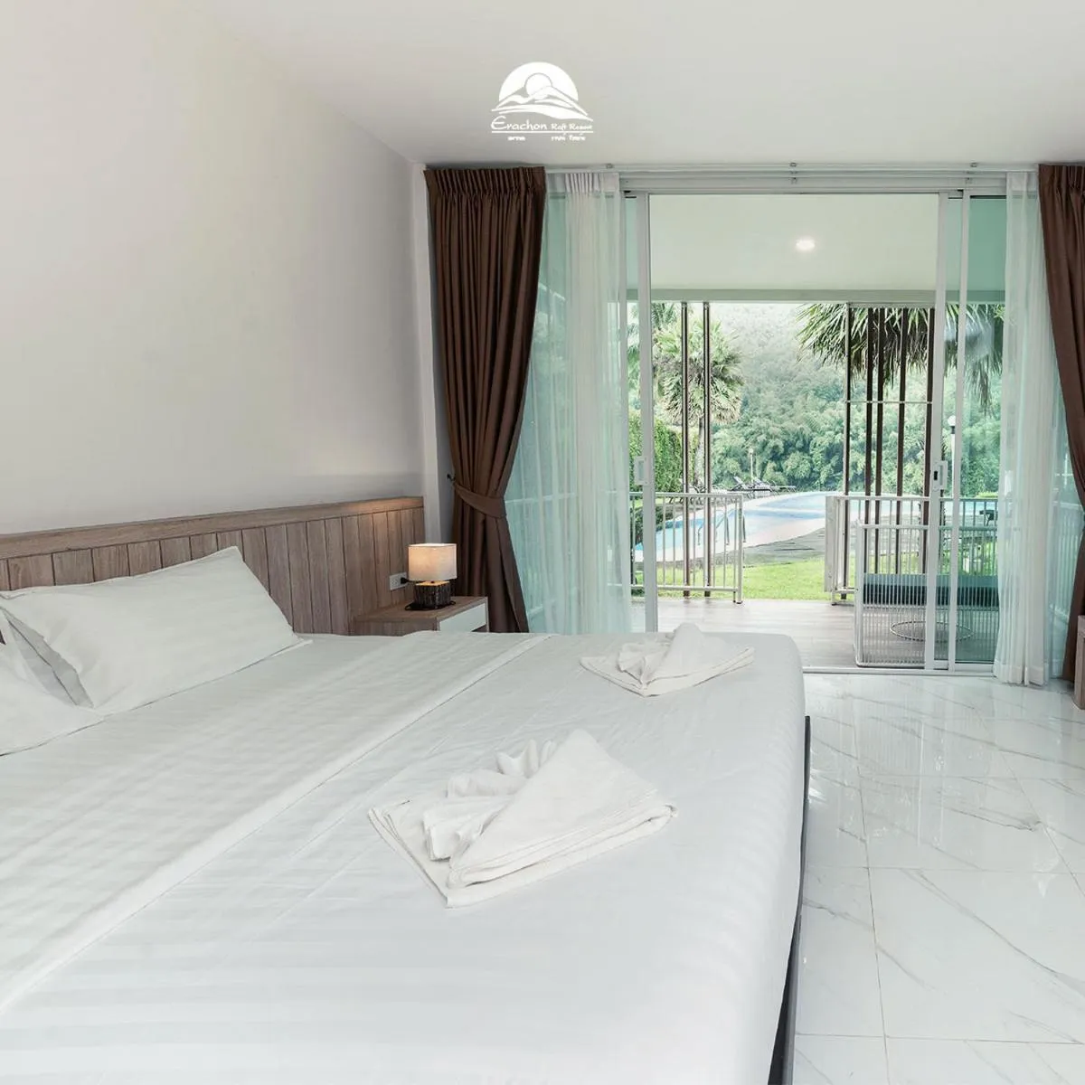 Bed in Erachon Raft Resort