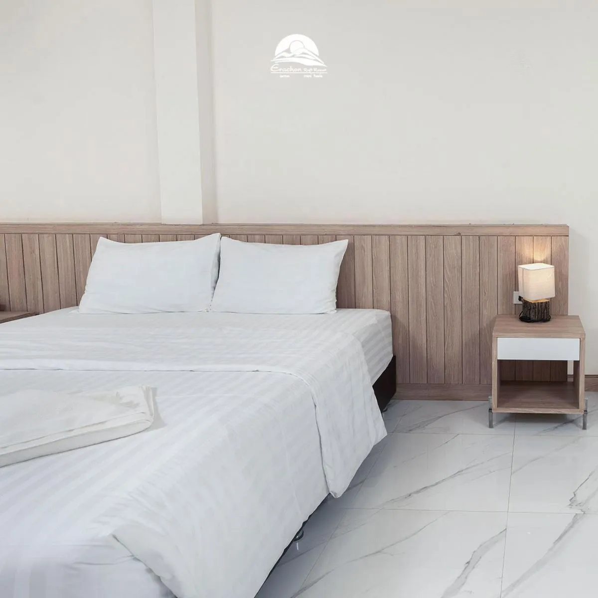 Bed in Erachon Raft Resort