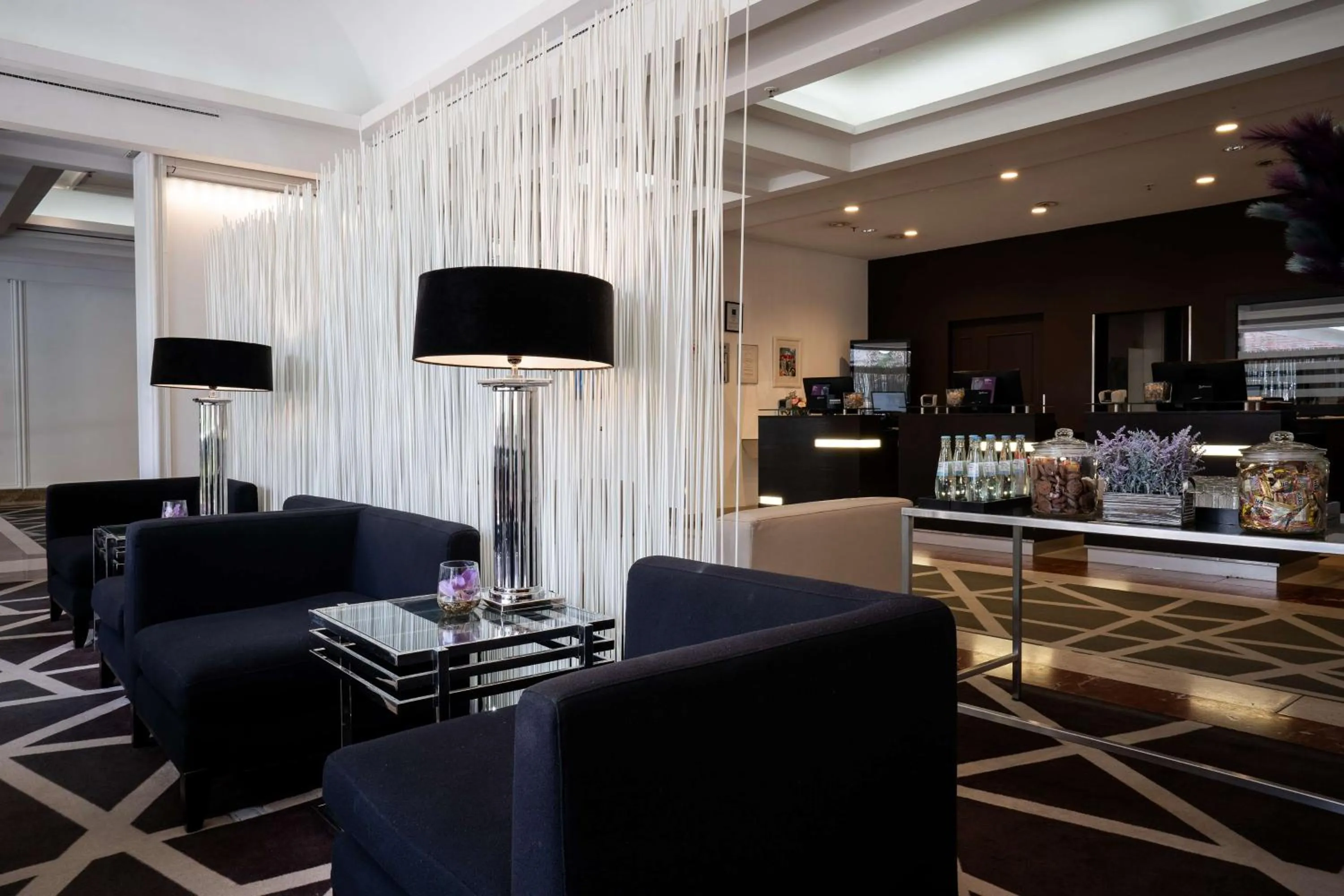 Lobby or reception in Radisson Blu Conference Hotel, Düsseldorf