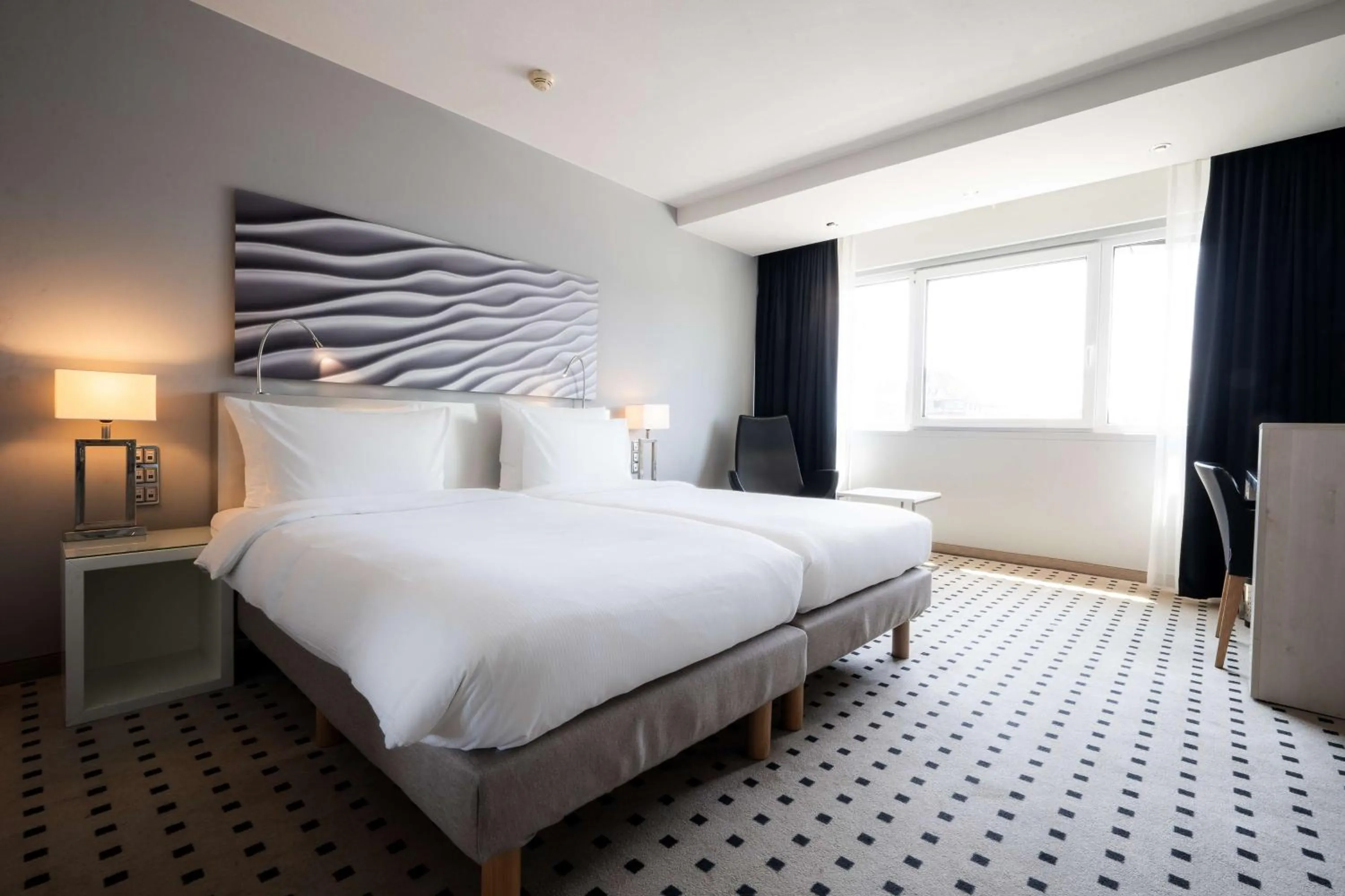 Bedroom, Bed in Radisson Blu Conference Hotel, Düsseldorf