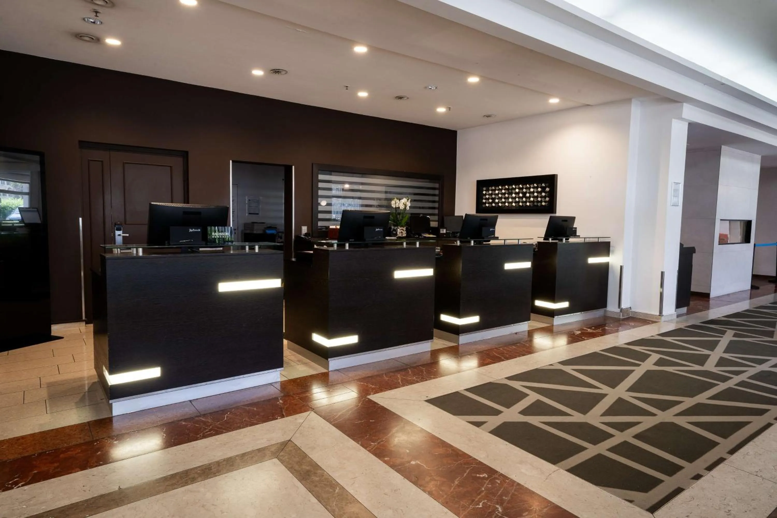 Lobby or reception in Radisson Blu Conference Hotel, Düsseldorf