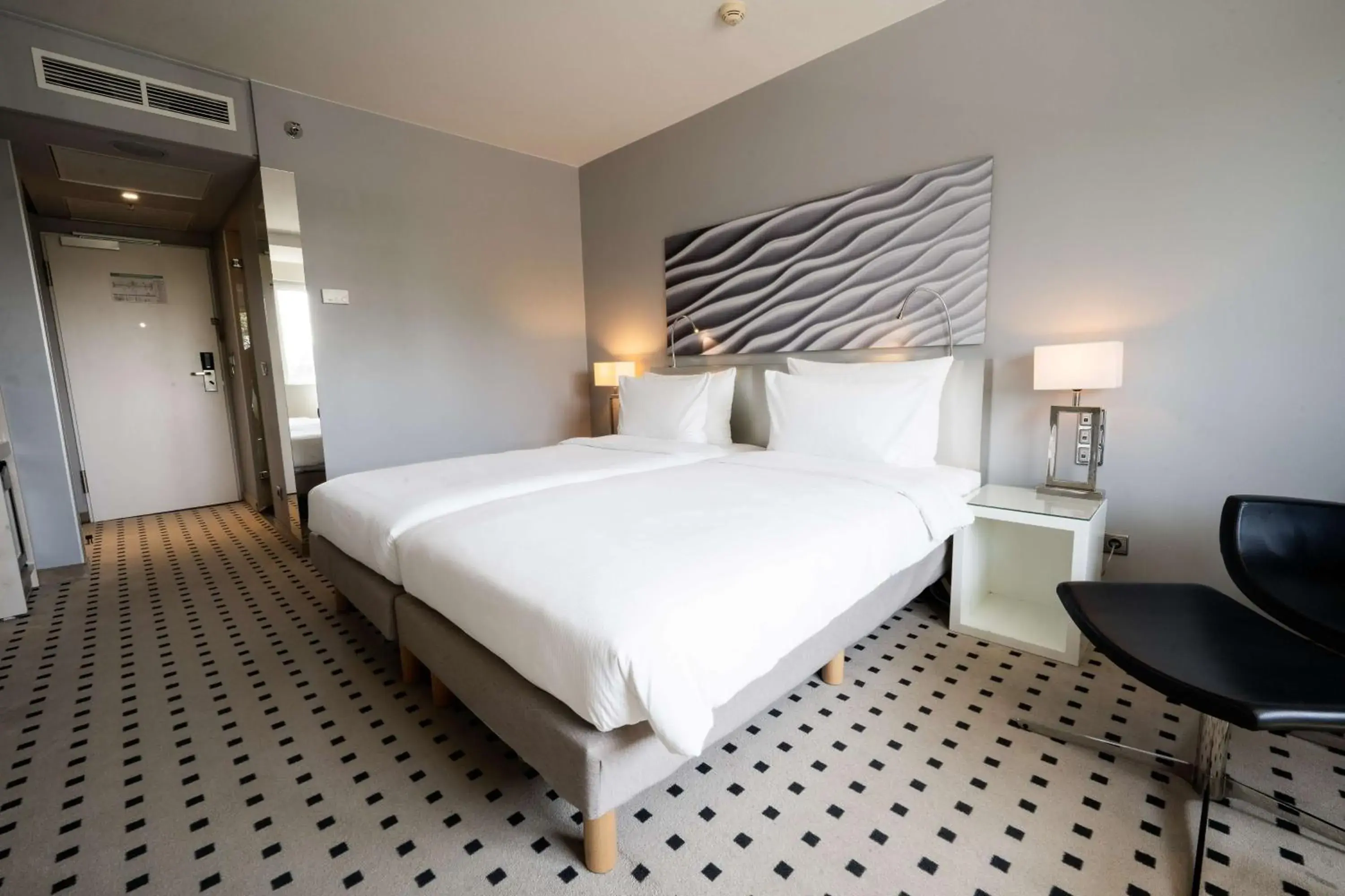 Standard Room in Radisson Blu Conference Hotel, Düsseldorf Standard Room in Radisson Blu Conference Hotel, Düsseldorf