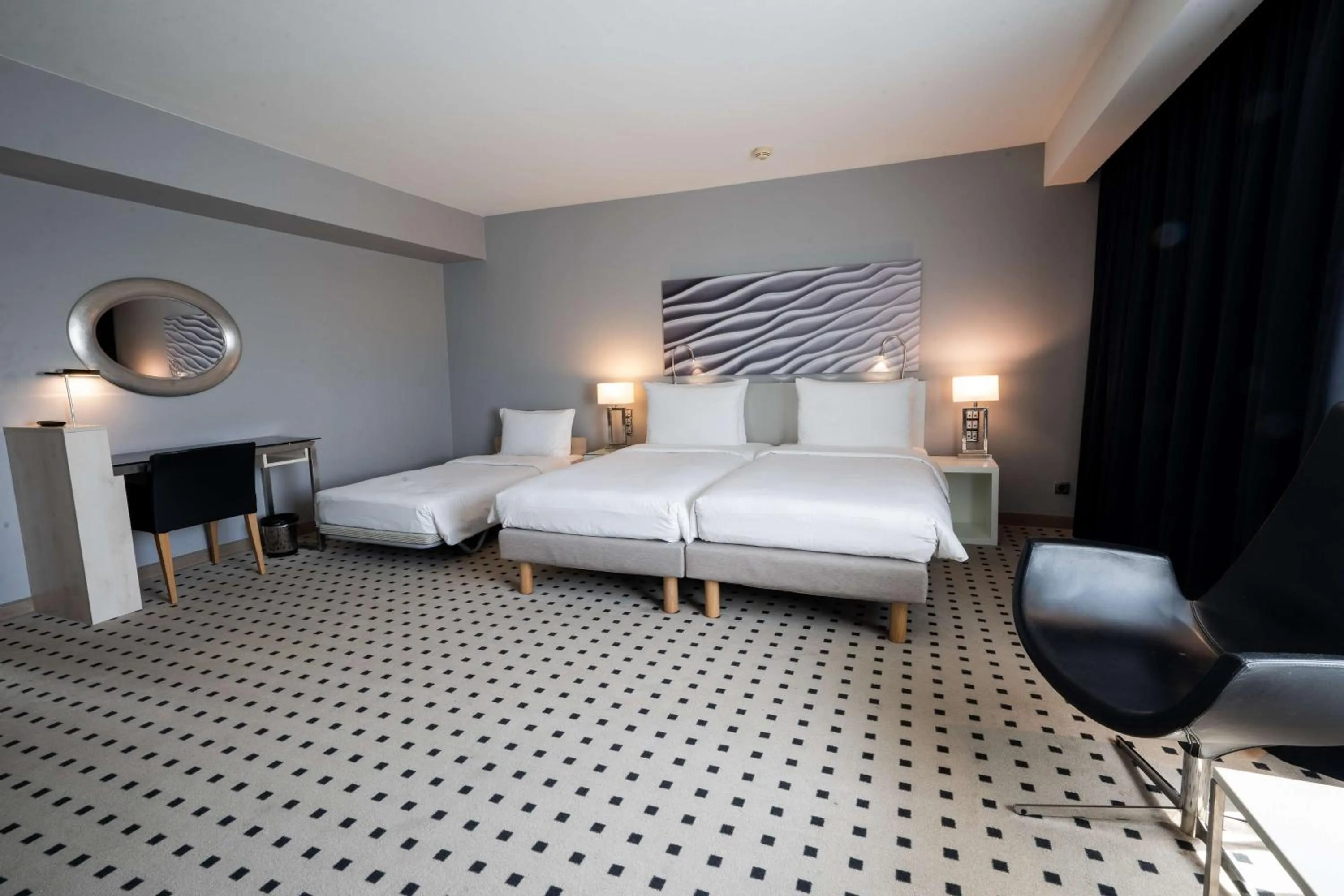 Bedroom, Bed in Radisson Blu Conference Hotel, Düsseldorf