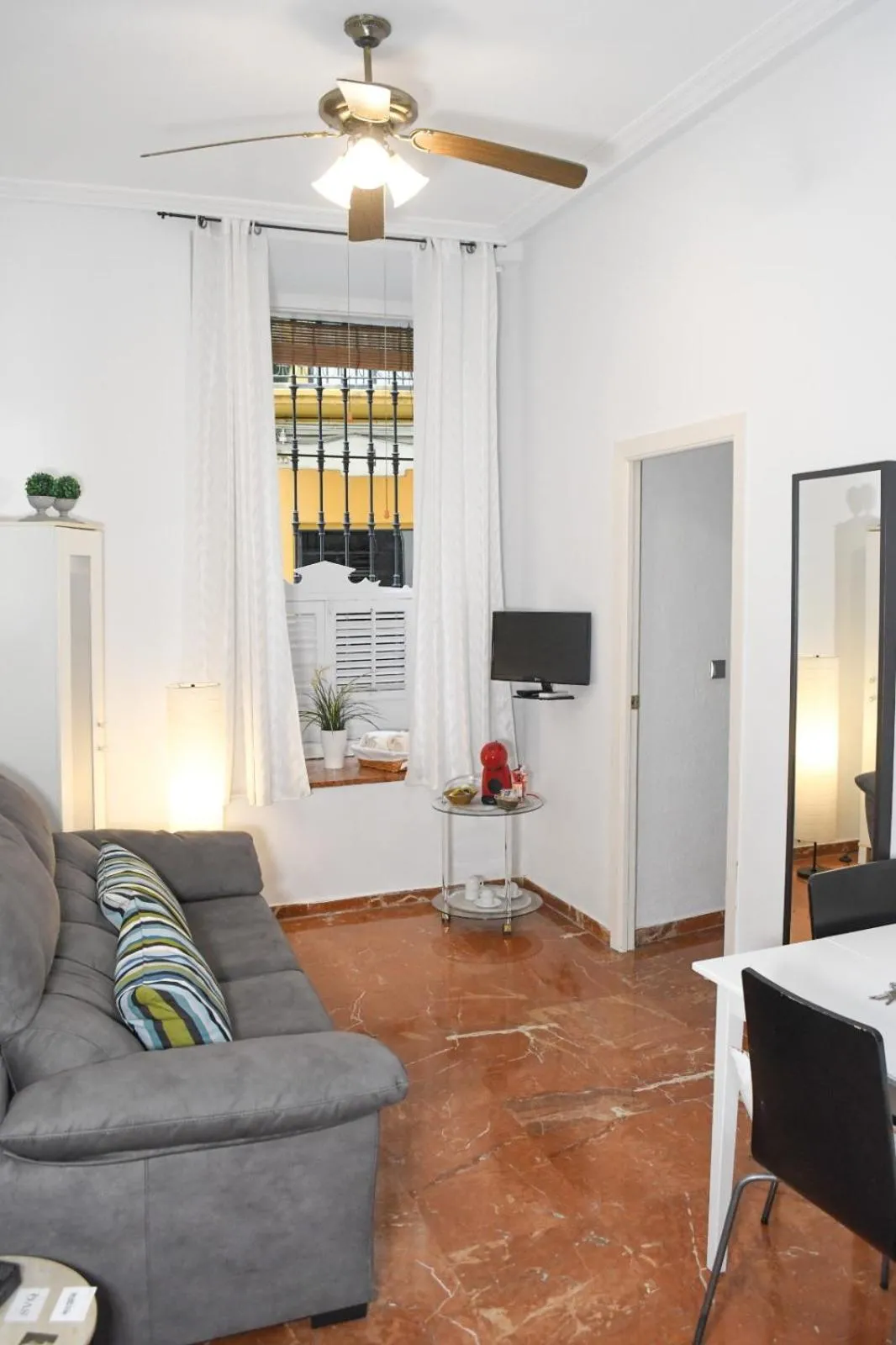 Communal lounge/ TV room in Apartamento Descalzos