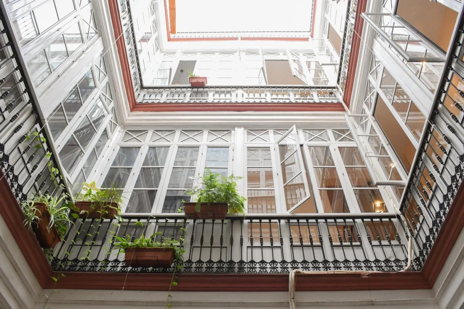 Inner courtyard view in Apartamento Descalzos