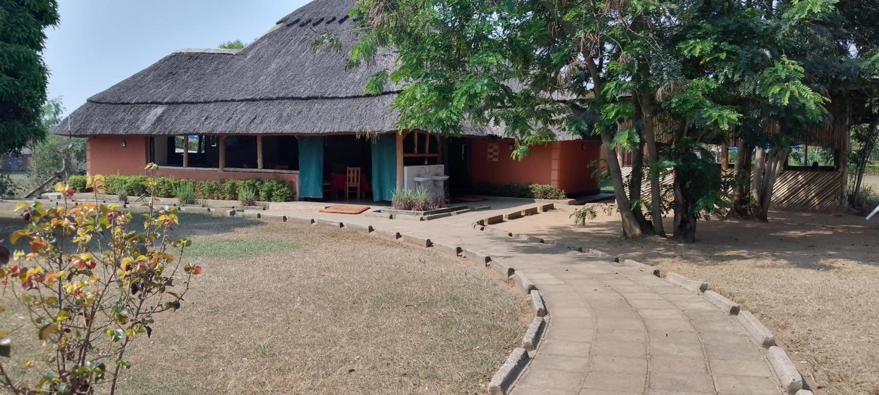 Restaurant/places to eat in Acaki Lodge