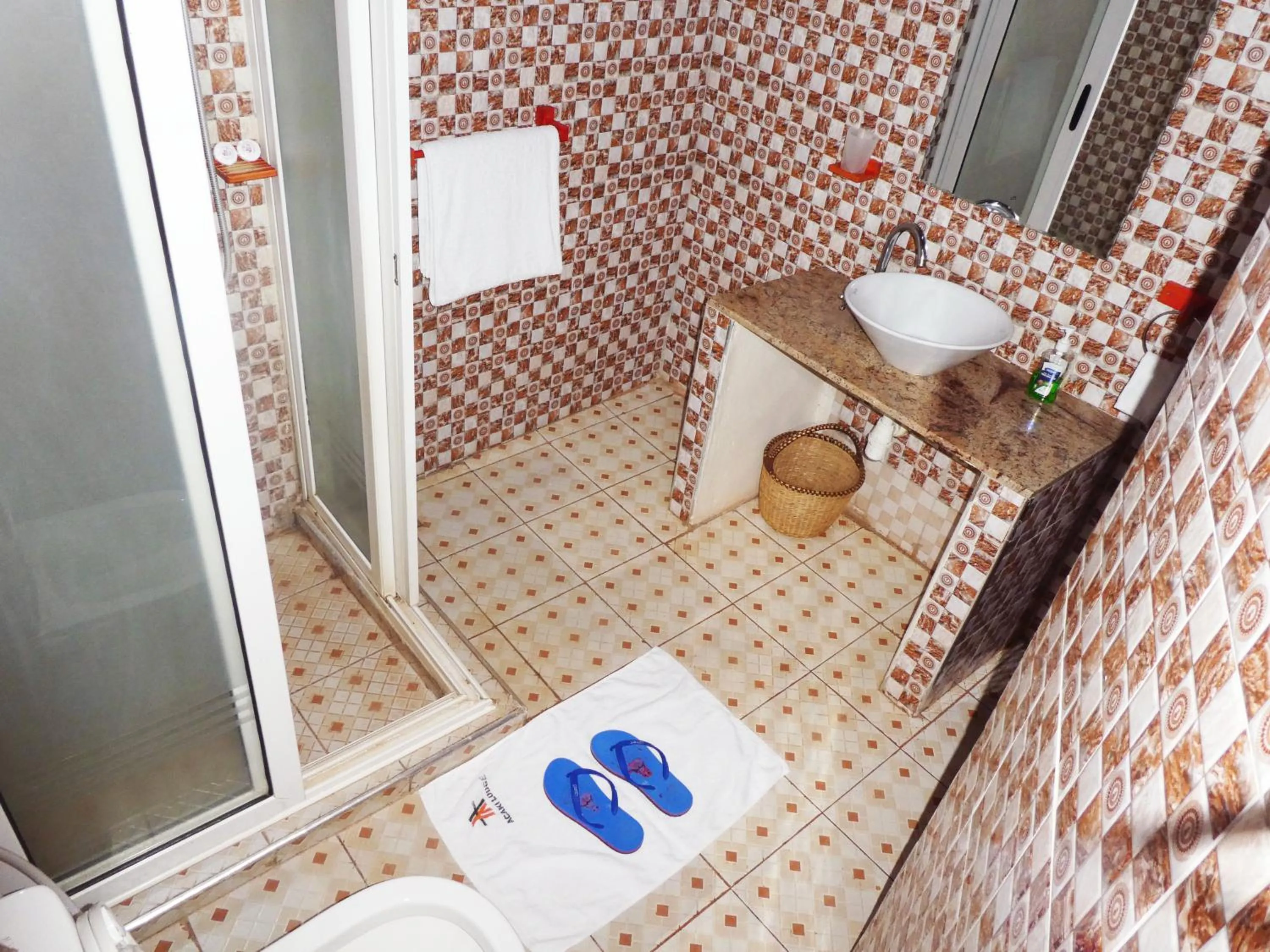 Bathroom in Acaki Lodge