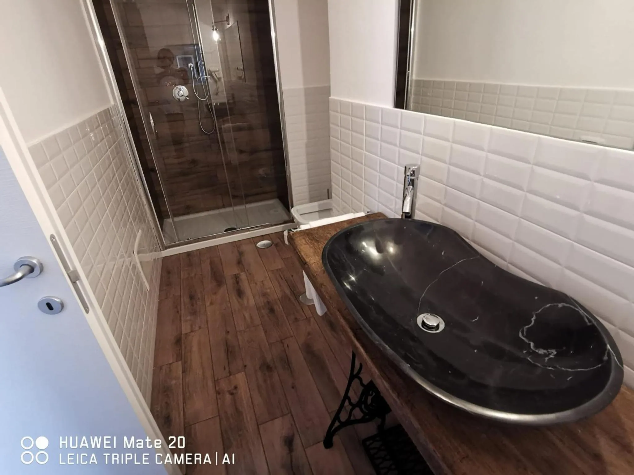 Bathroom in TOLEDO CLASS