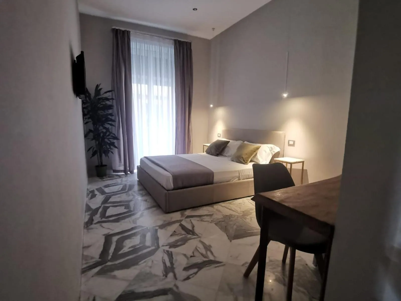 Photo of the whole room, Bed in TOLEDO CLASS