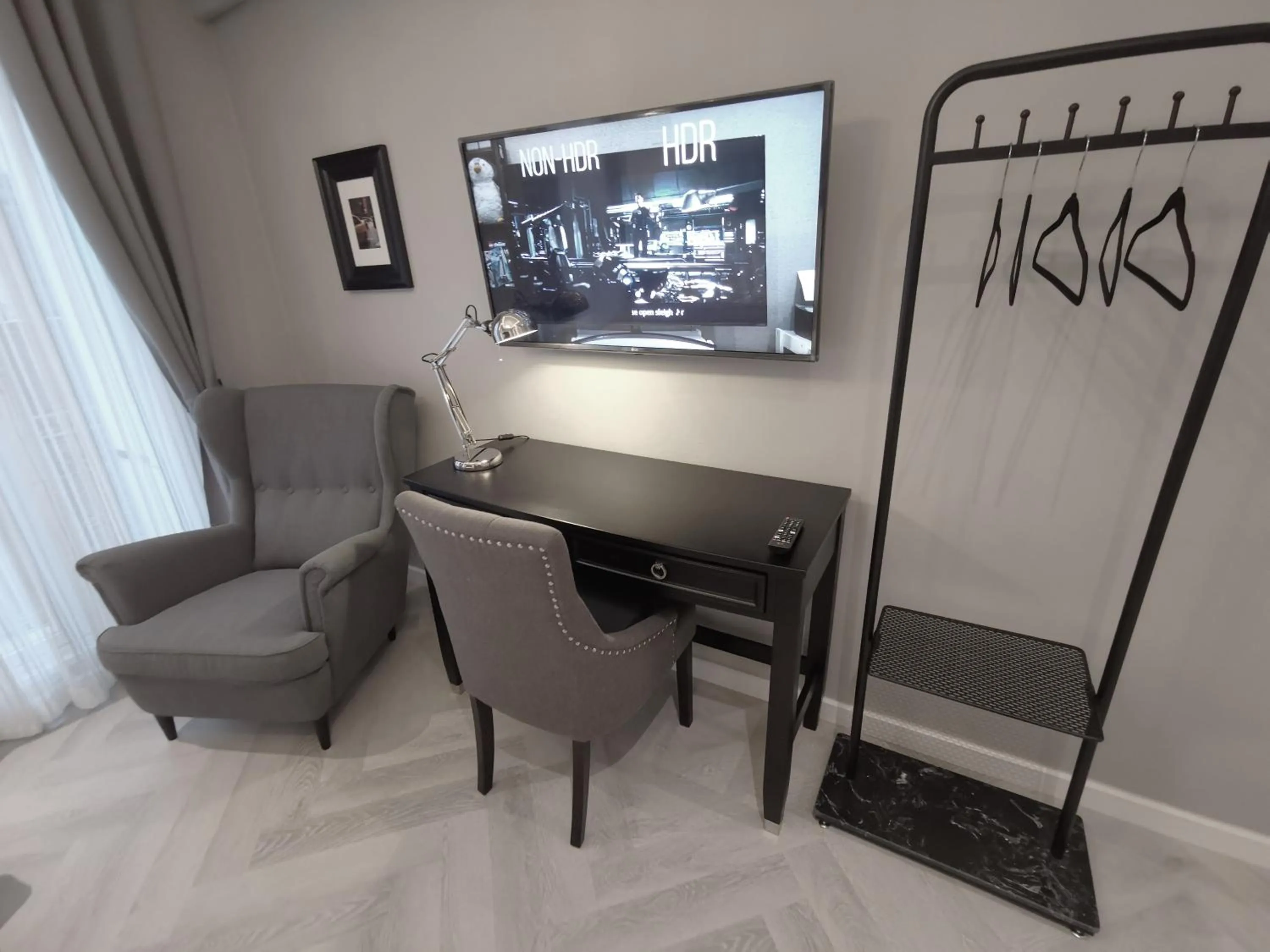 TV and multimedia in Double Bed Hotel