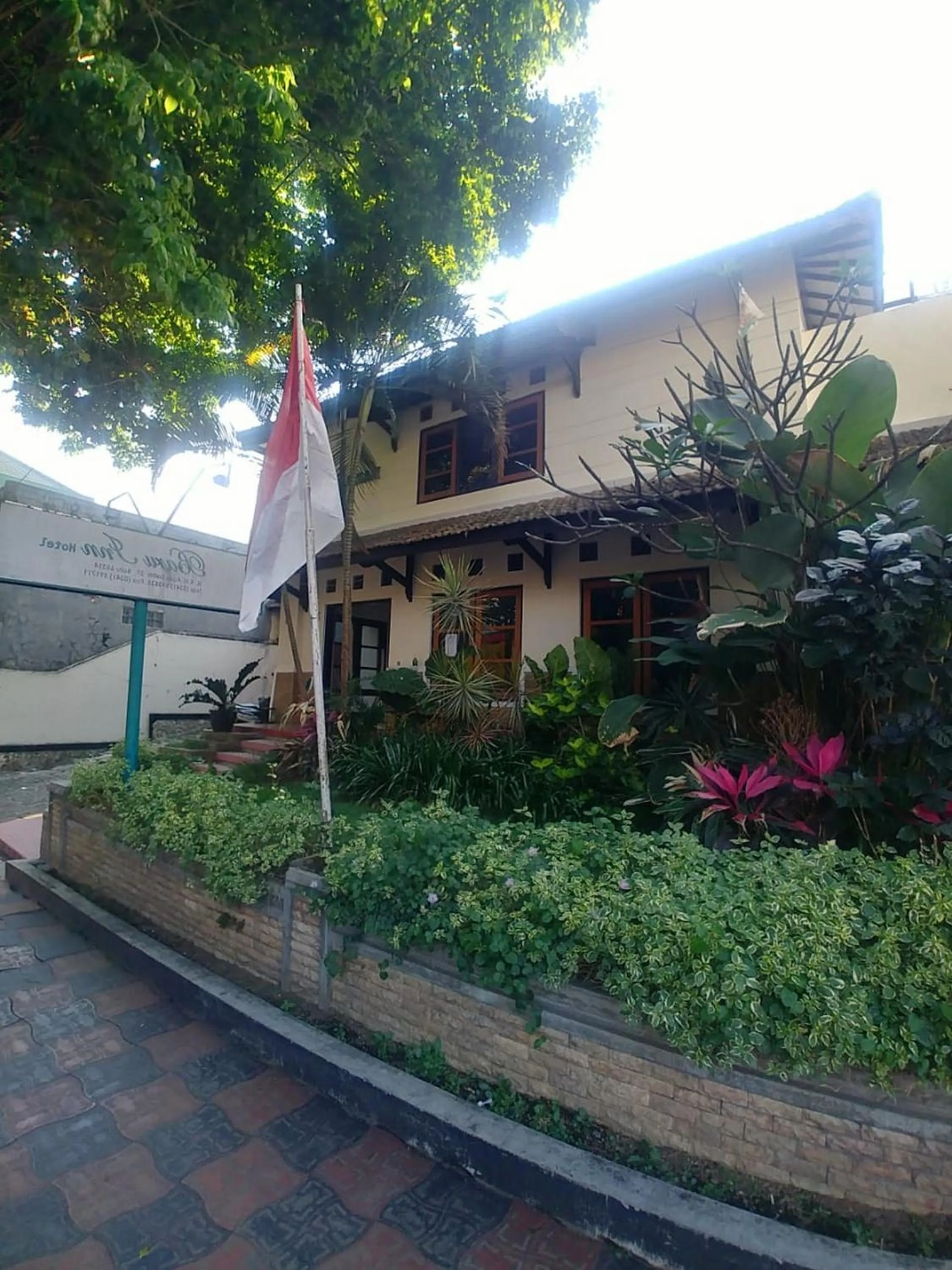 Facade/entrance in Hotel Baru Inn Batu RedPartner