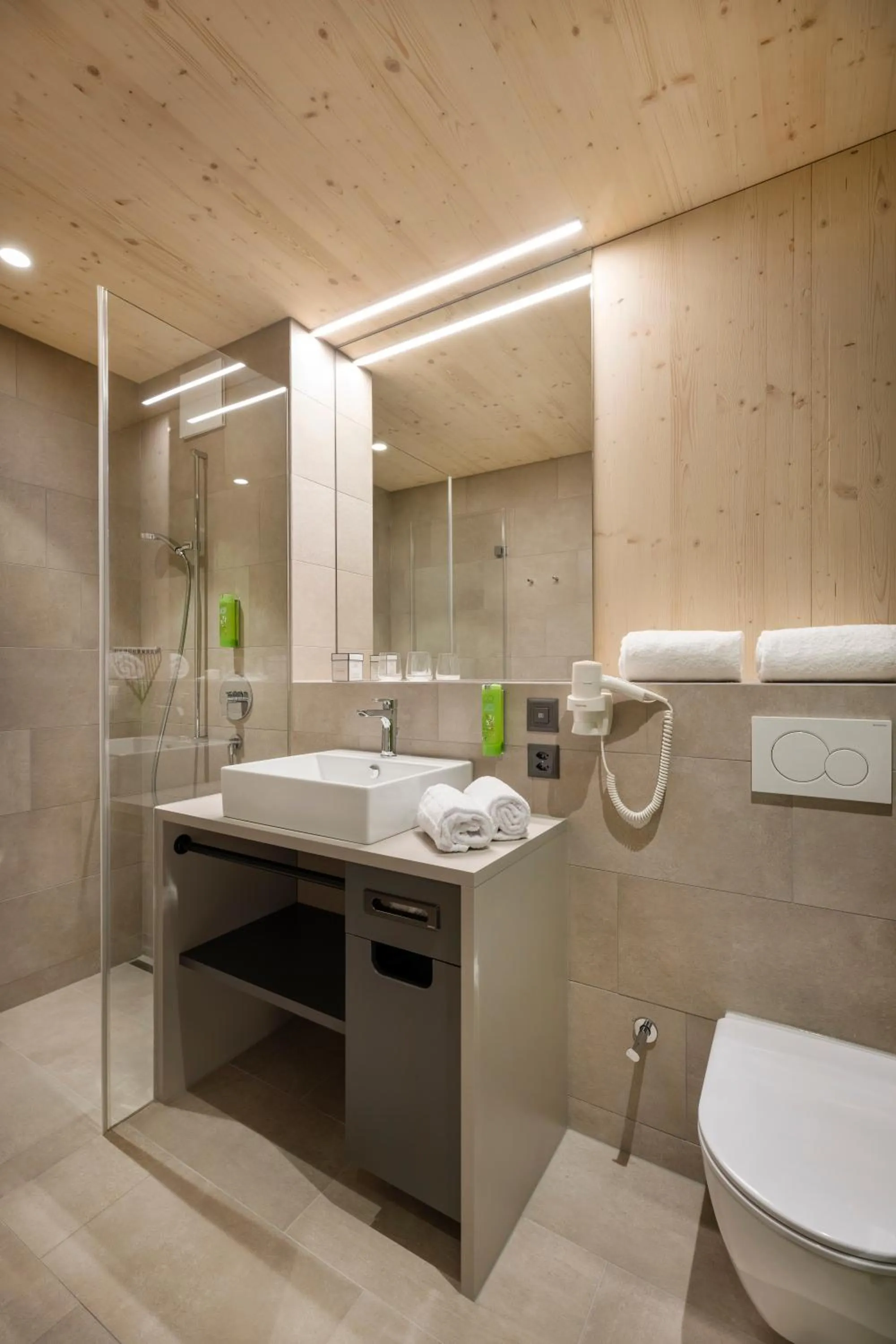 Bathroom in JUFA Hotel Savognin