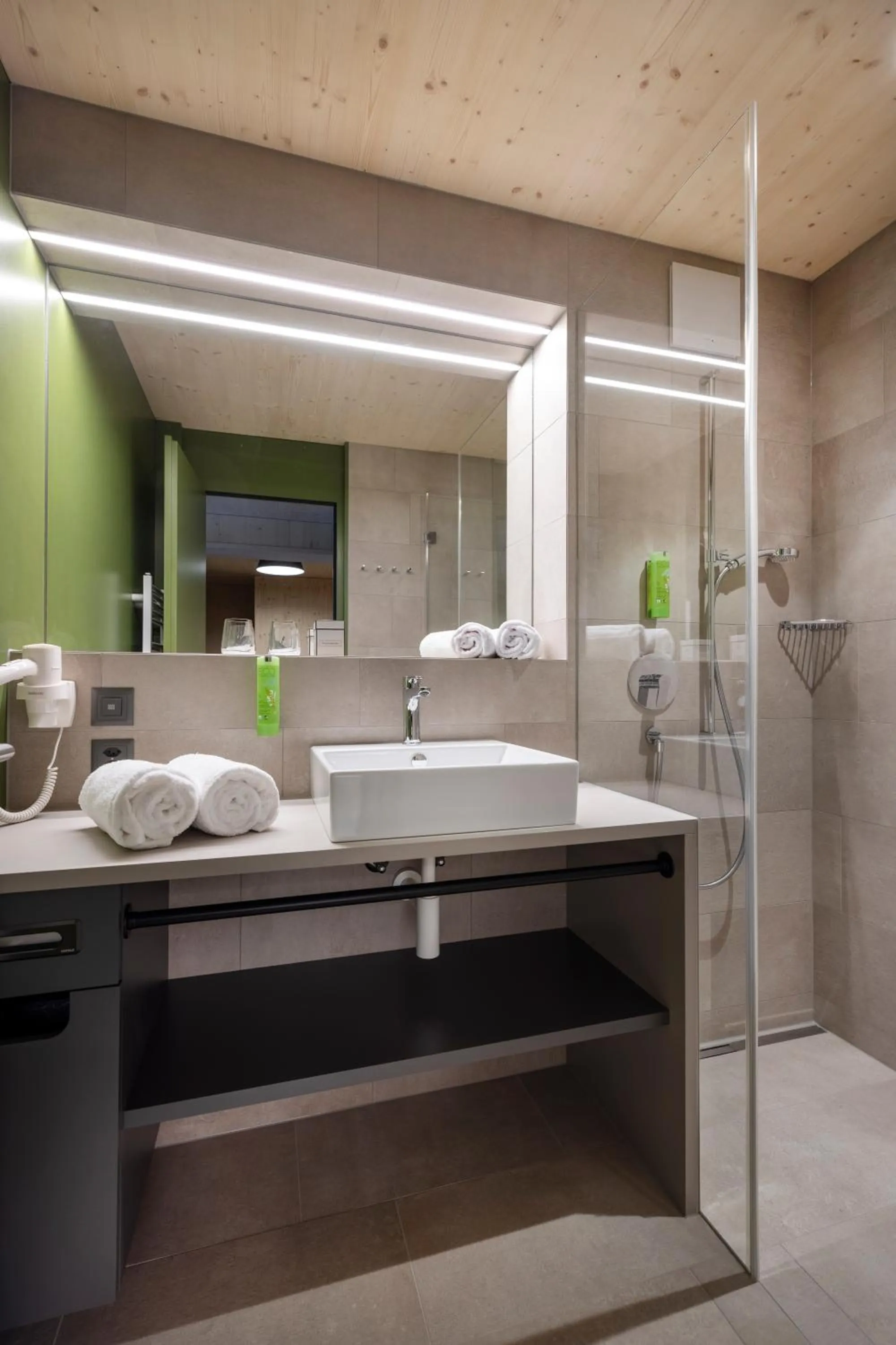 Bathroom in JUFA Hotel Savognin