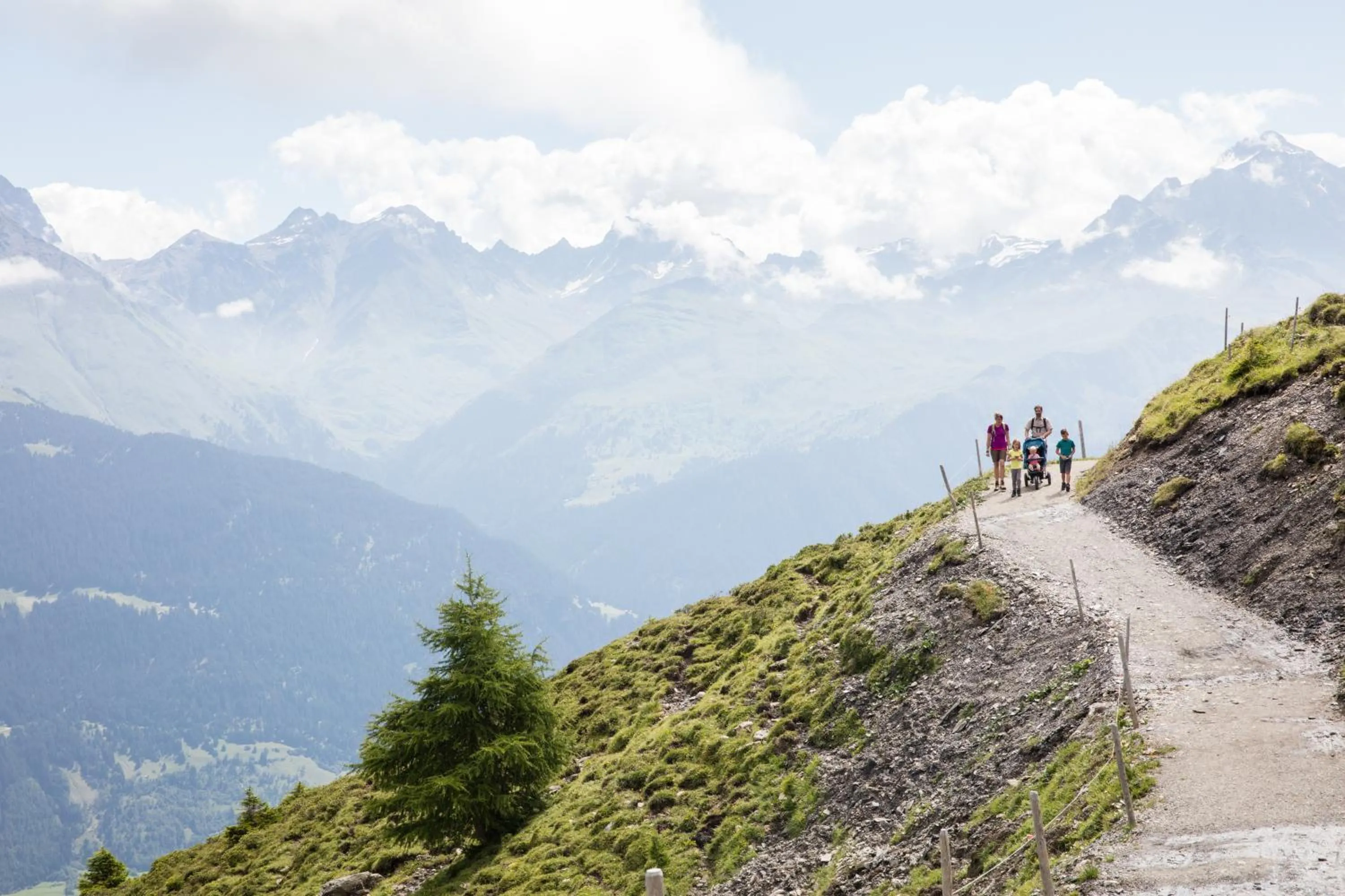 Hiking in JUFA Hotel Savognin