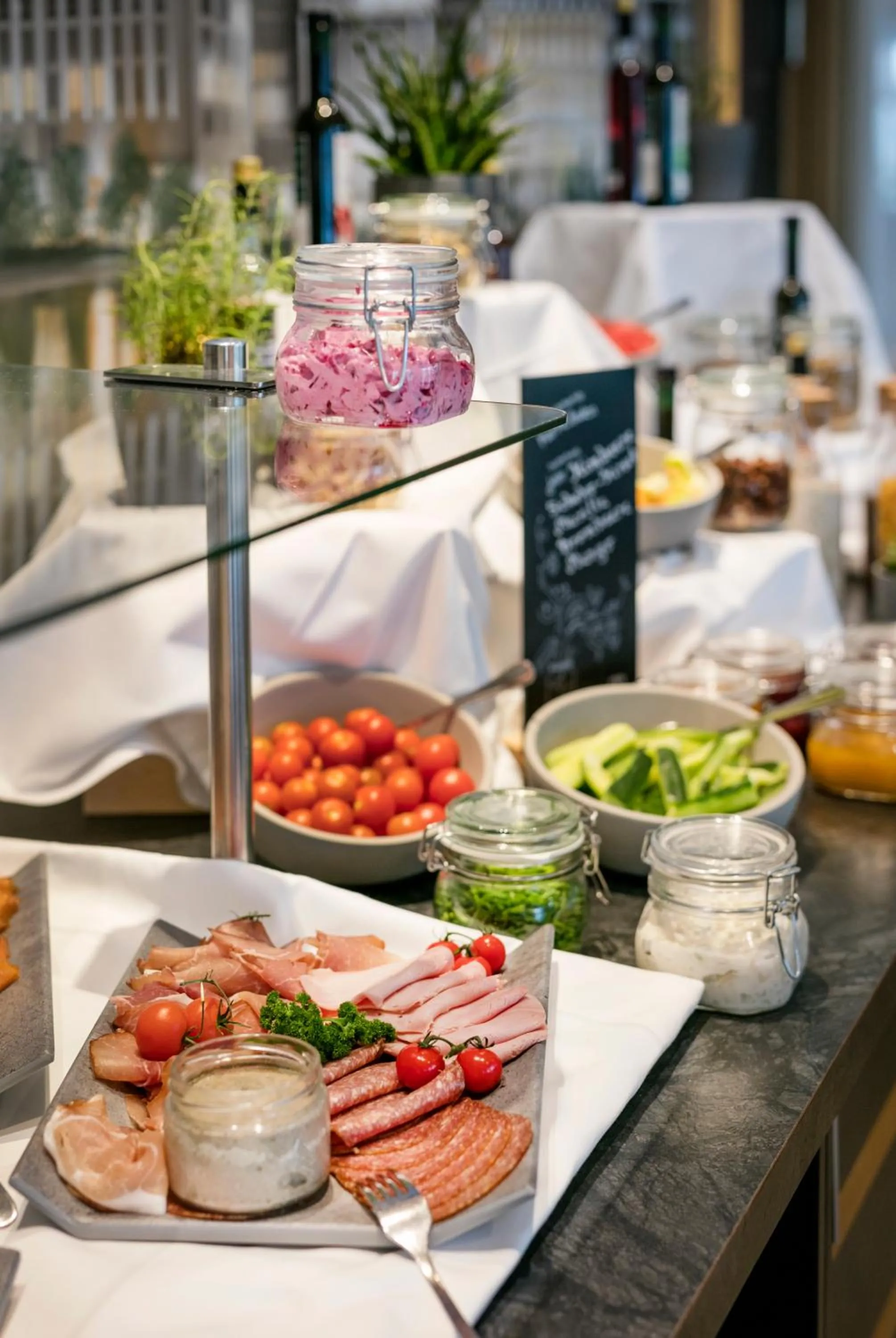 Food and drinks in JUFA Hotel Savognin