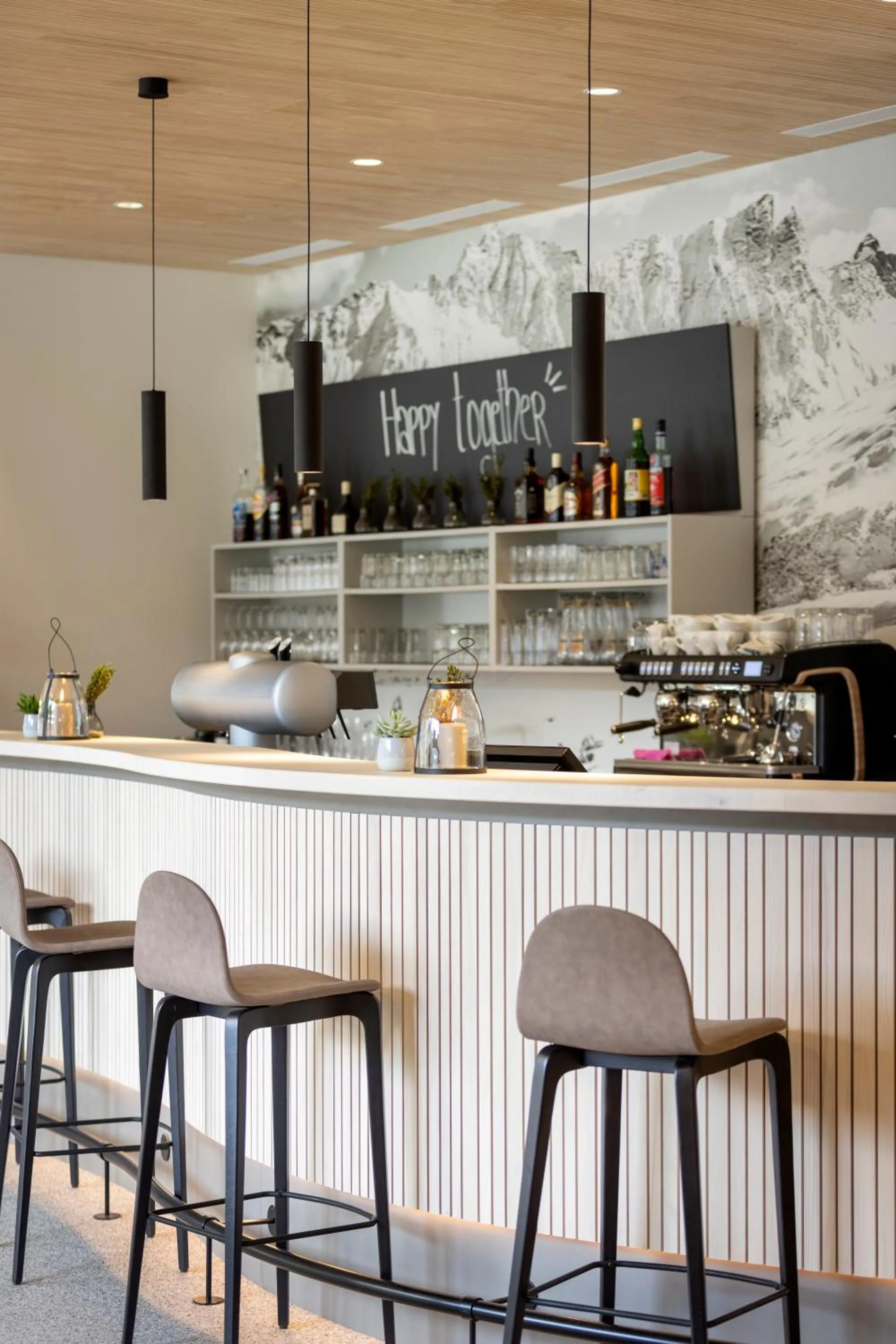 Lobby or reception in JUFA Hotel Savognin