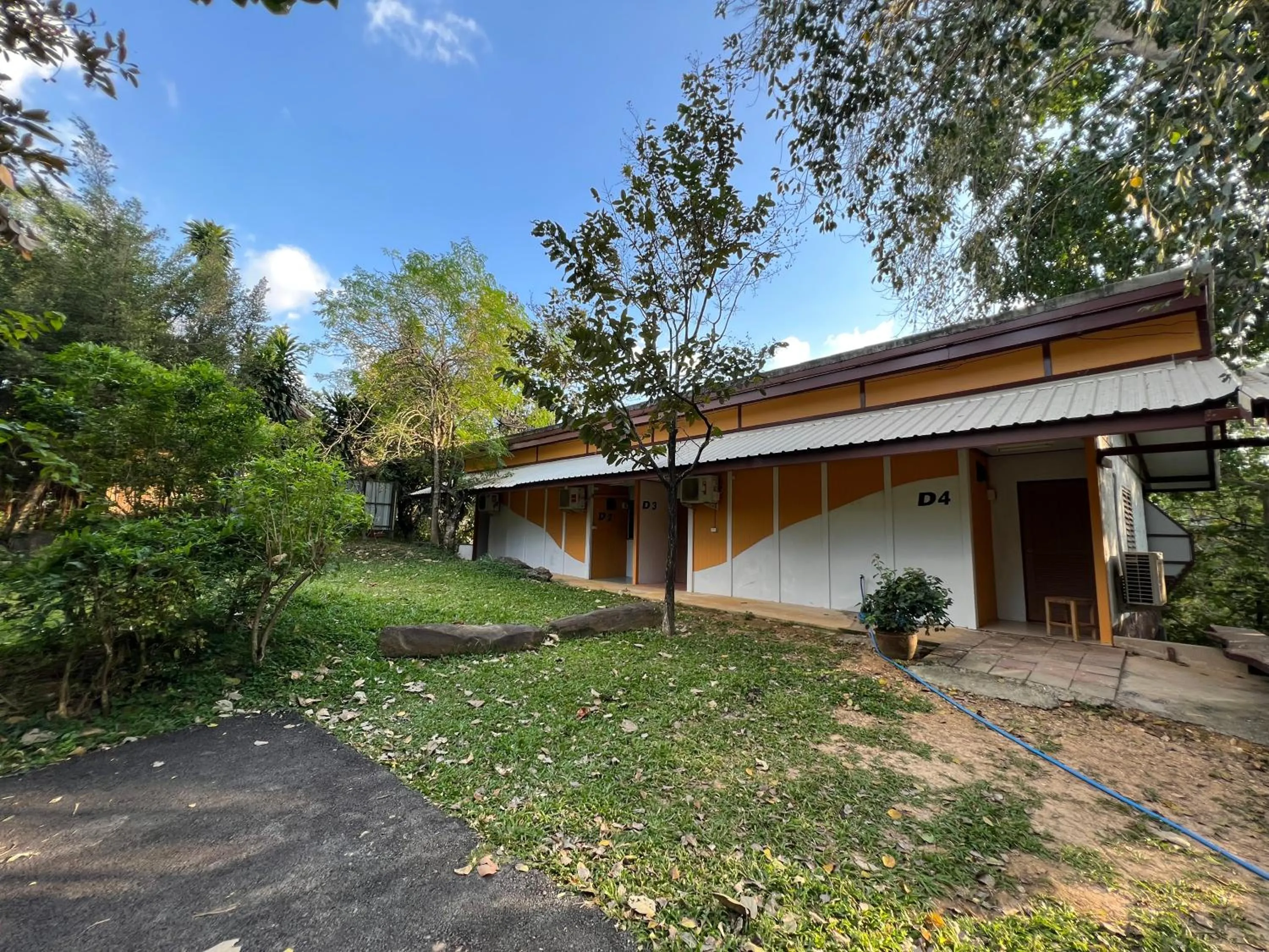 Property building in Putan-namsai Resort