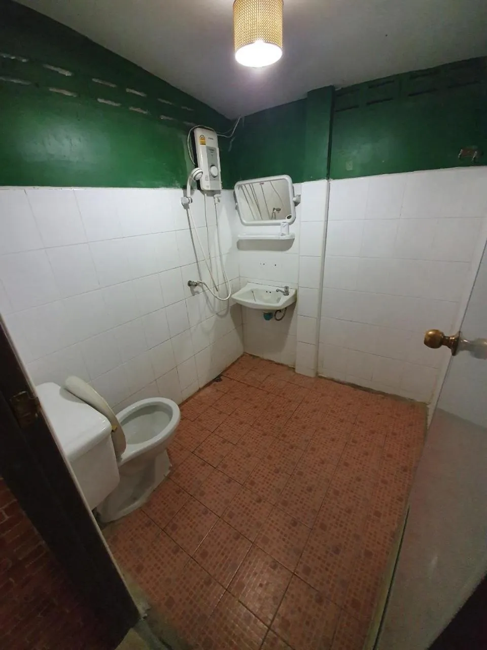 Shower in Putan-namsai Resort