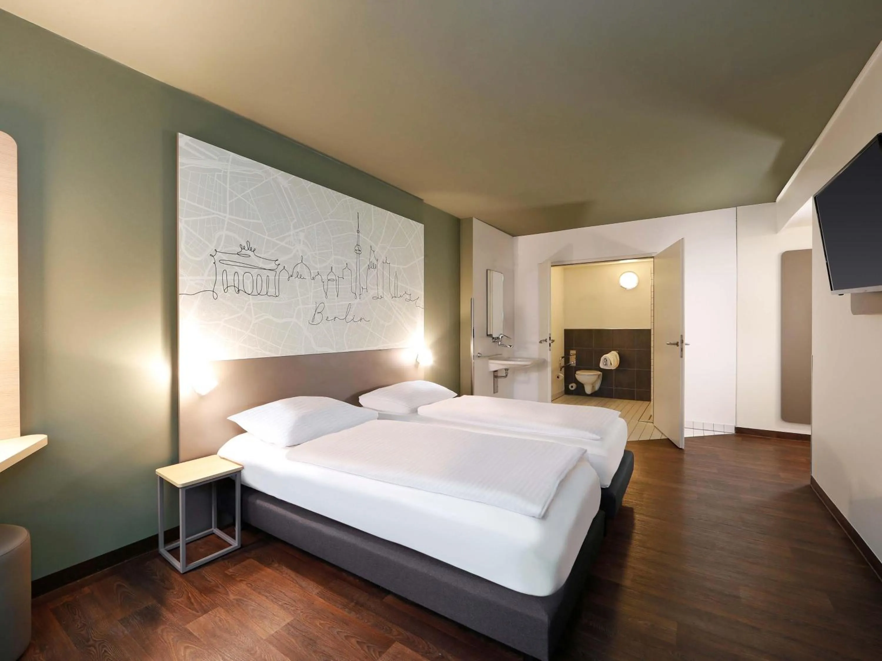 Photo of the whole room, Bed in B&B HOTEL Berlin-Mitte