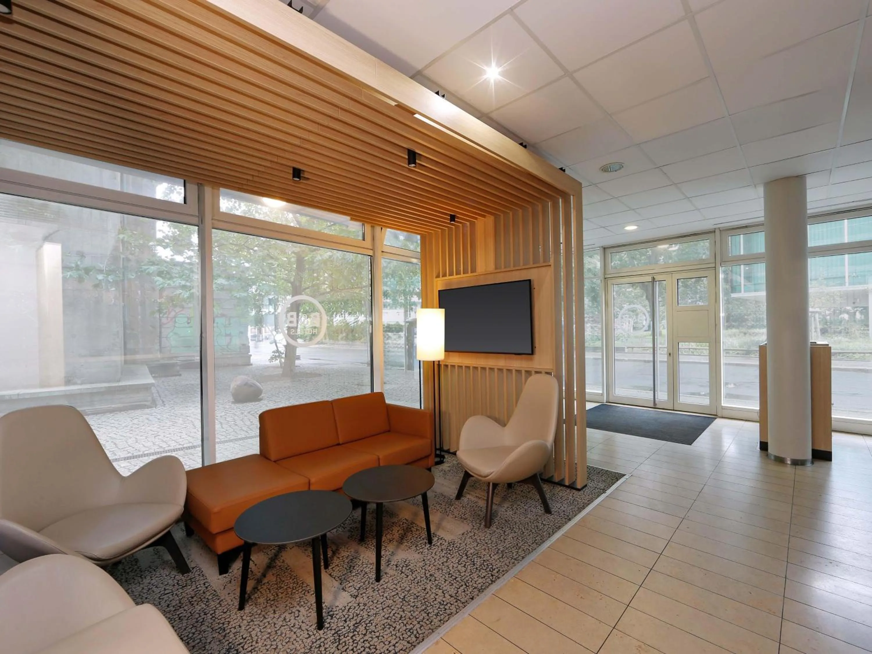 Lobby or reception in B&B HOTEL Berlin-Mitte