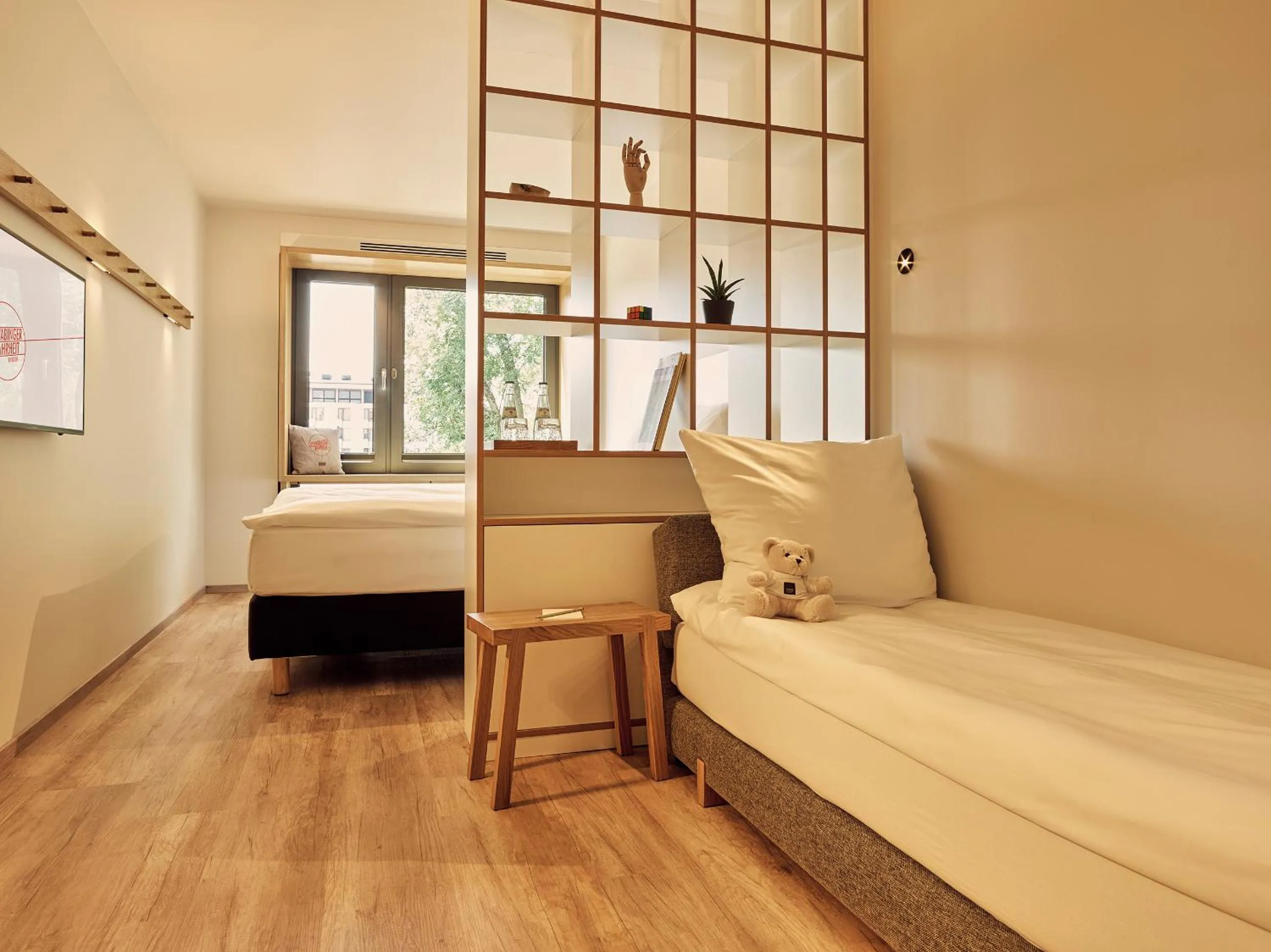 Decorative detail, Bed in Schwabinger Wahrheit by Geisel