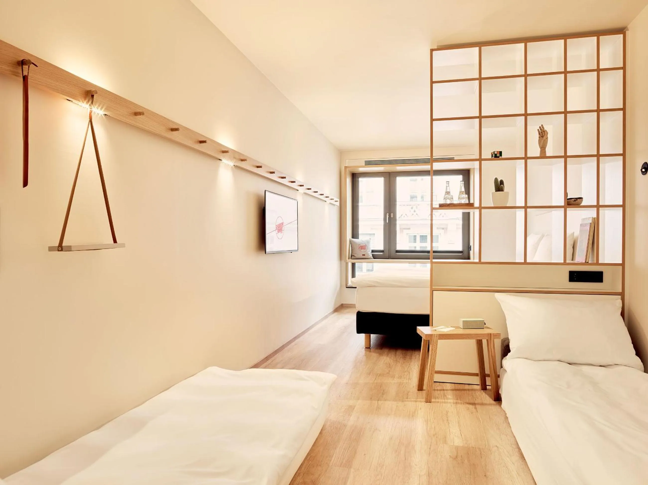 Bed in Schwabinger Wahrheit by Geisel