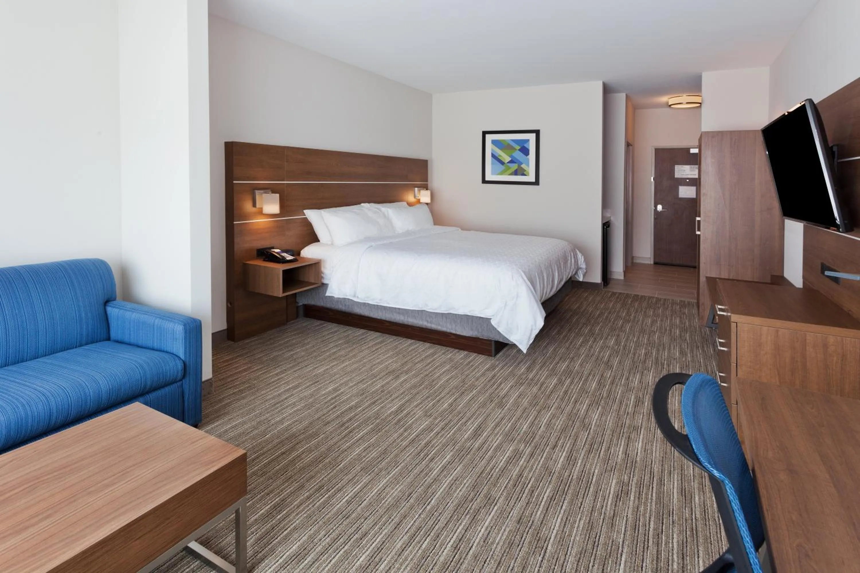 Photo of the whole room, Bed in Holiday Inn Express & Suites - Fayetteville by IHG