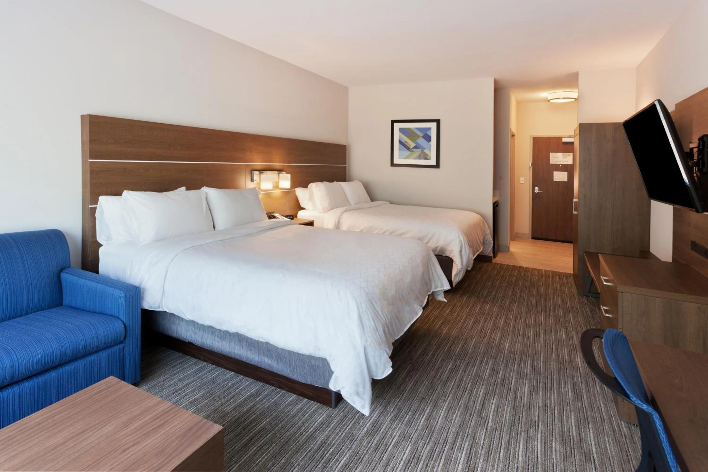 Bed in Holiday Inn Express & Suites - Fayetteville by IHG