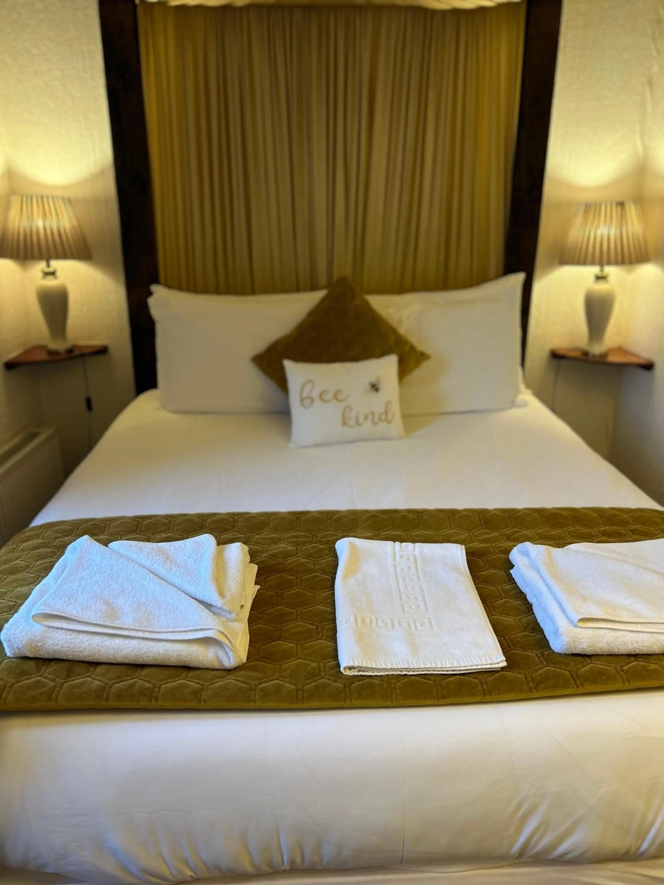 Bed in Parlors Hall Hotel