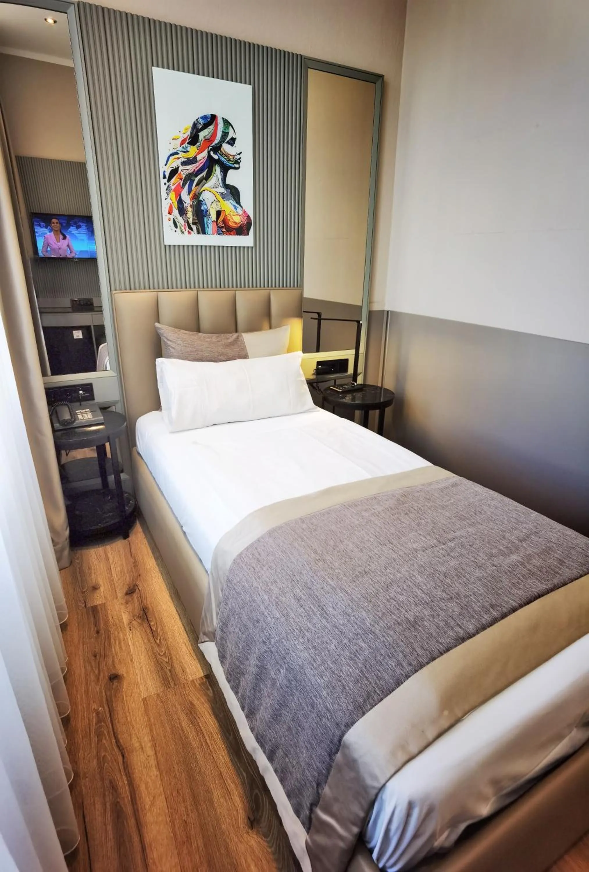 Bed in Arthotel Munich