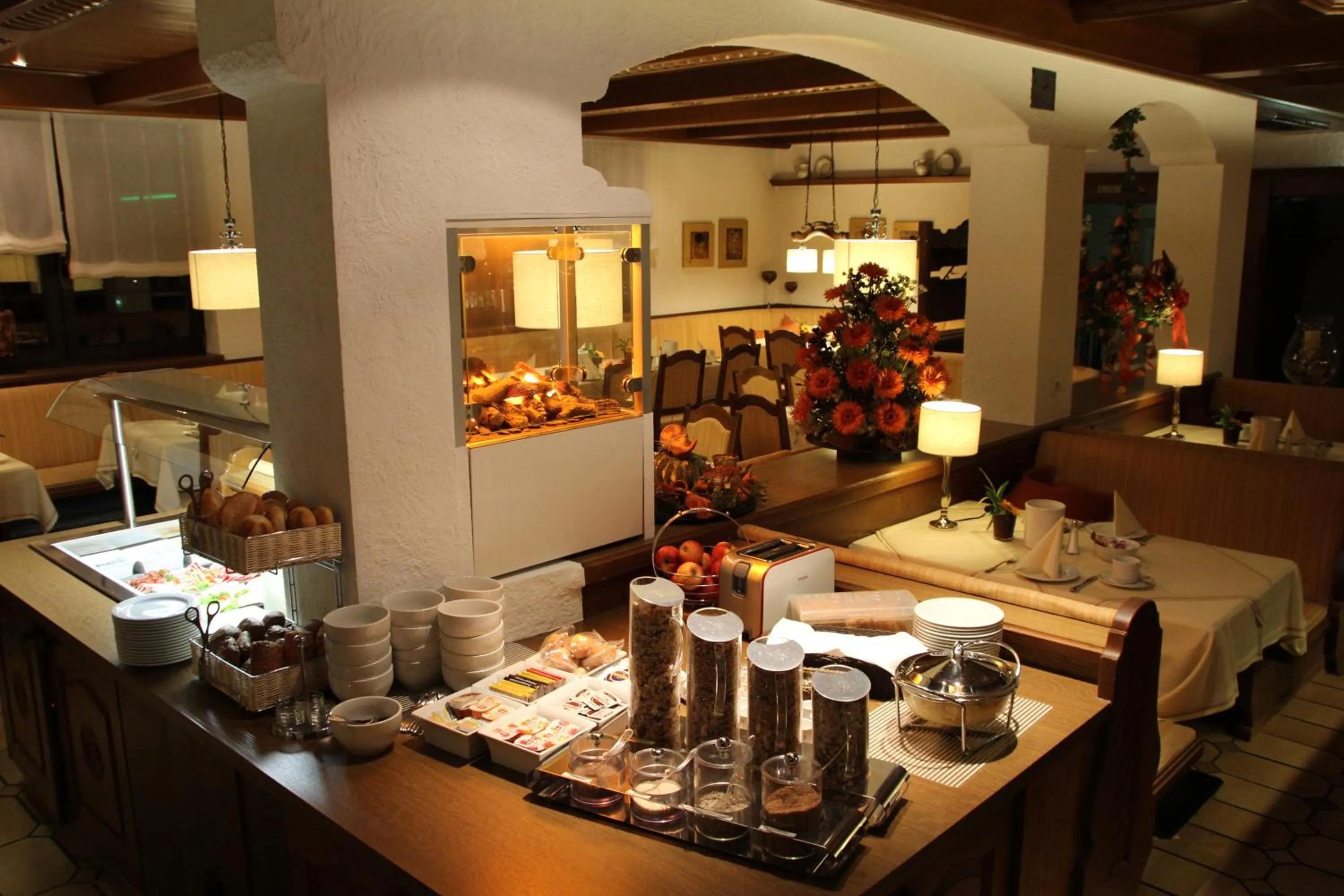 Breakfast in Dreispitz -B&B-Hotel Garni