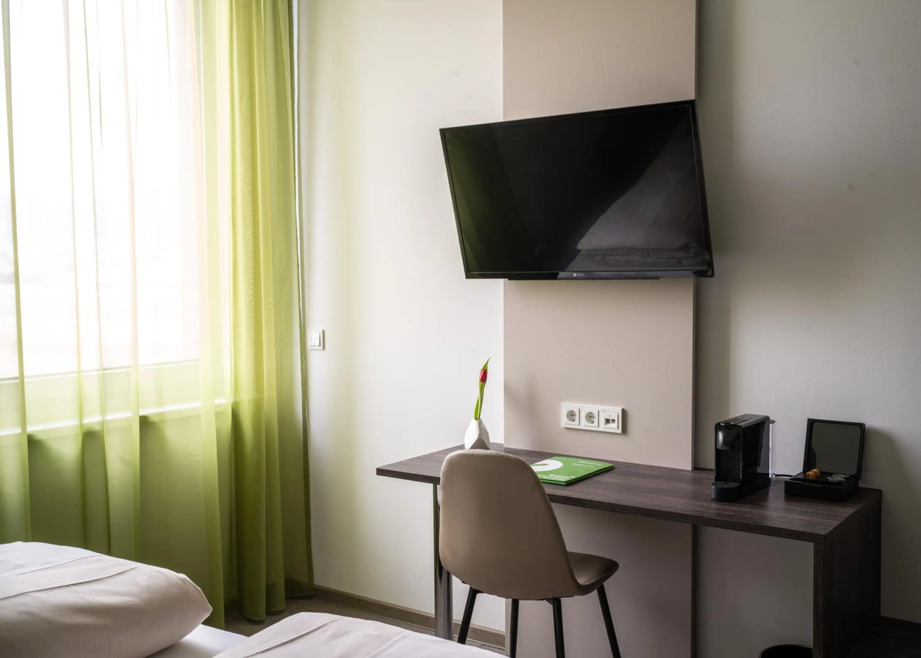 TV and multimedia, Bed in eee Hotel Graz